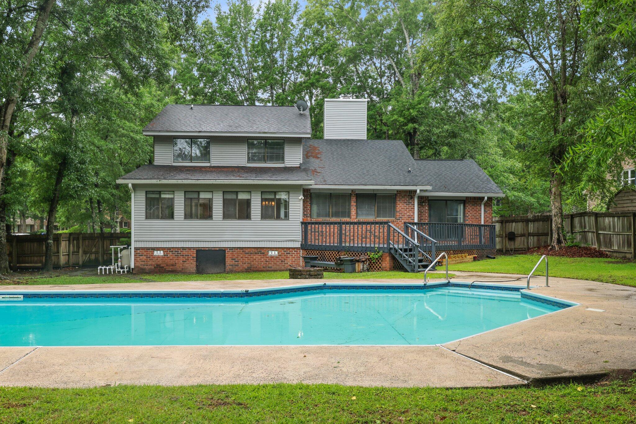 105 Londonderry Road