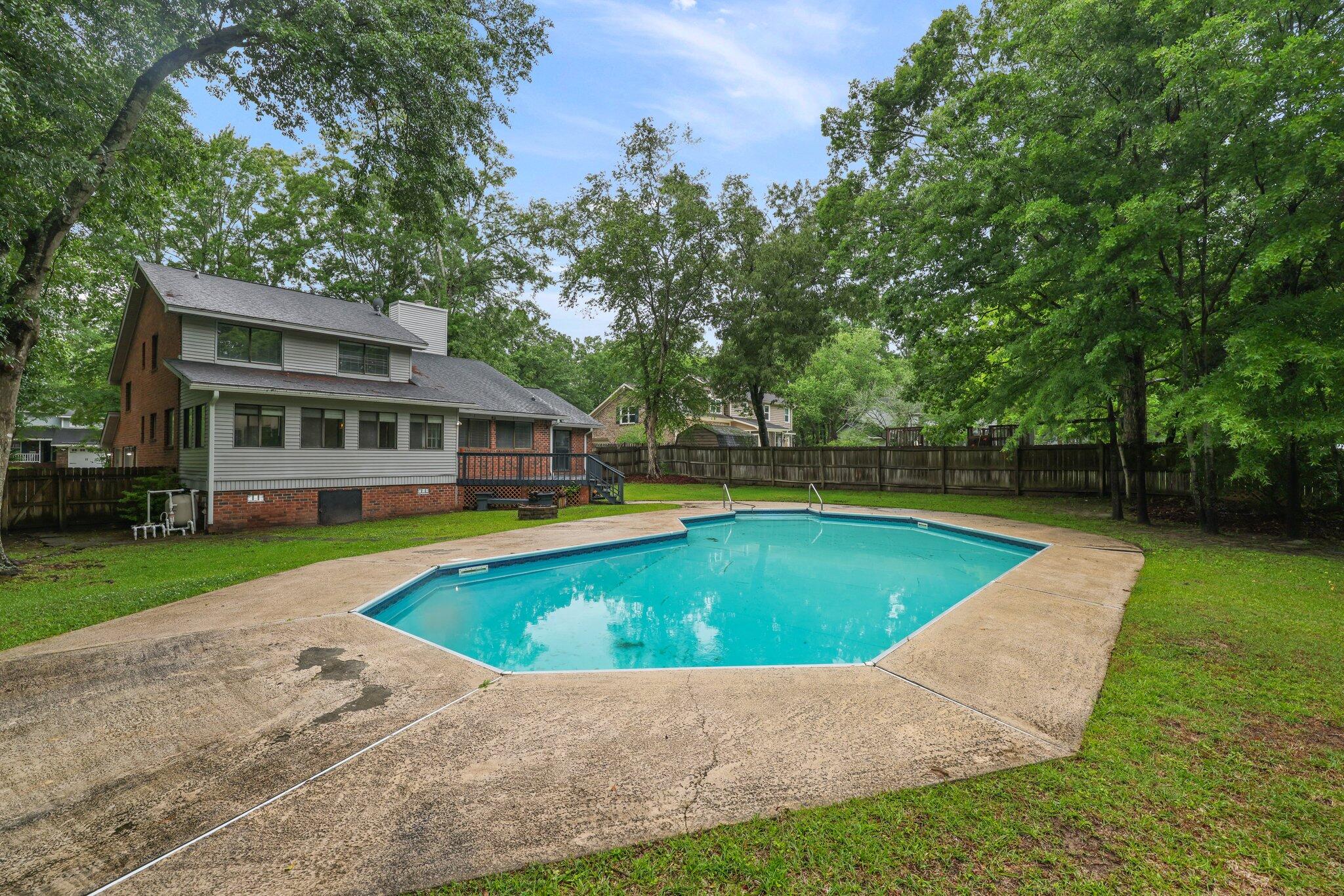 105 Londonderry Road