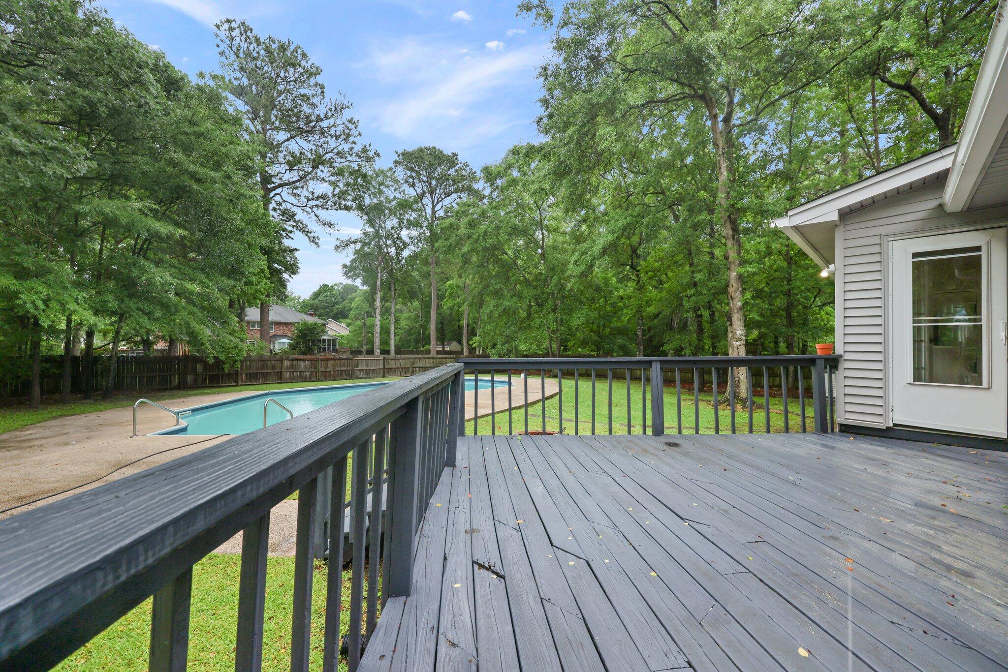 105 Londonderry Road