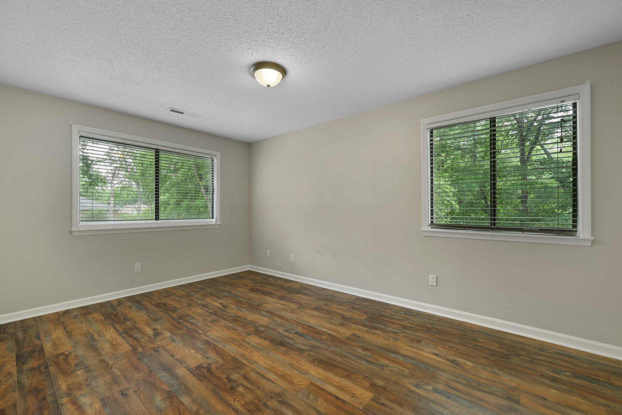 105 Londonderry Road