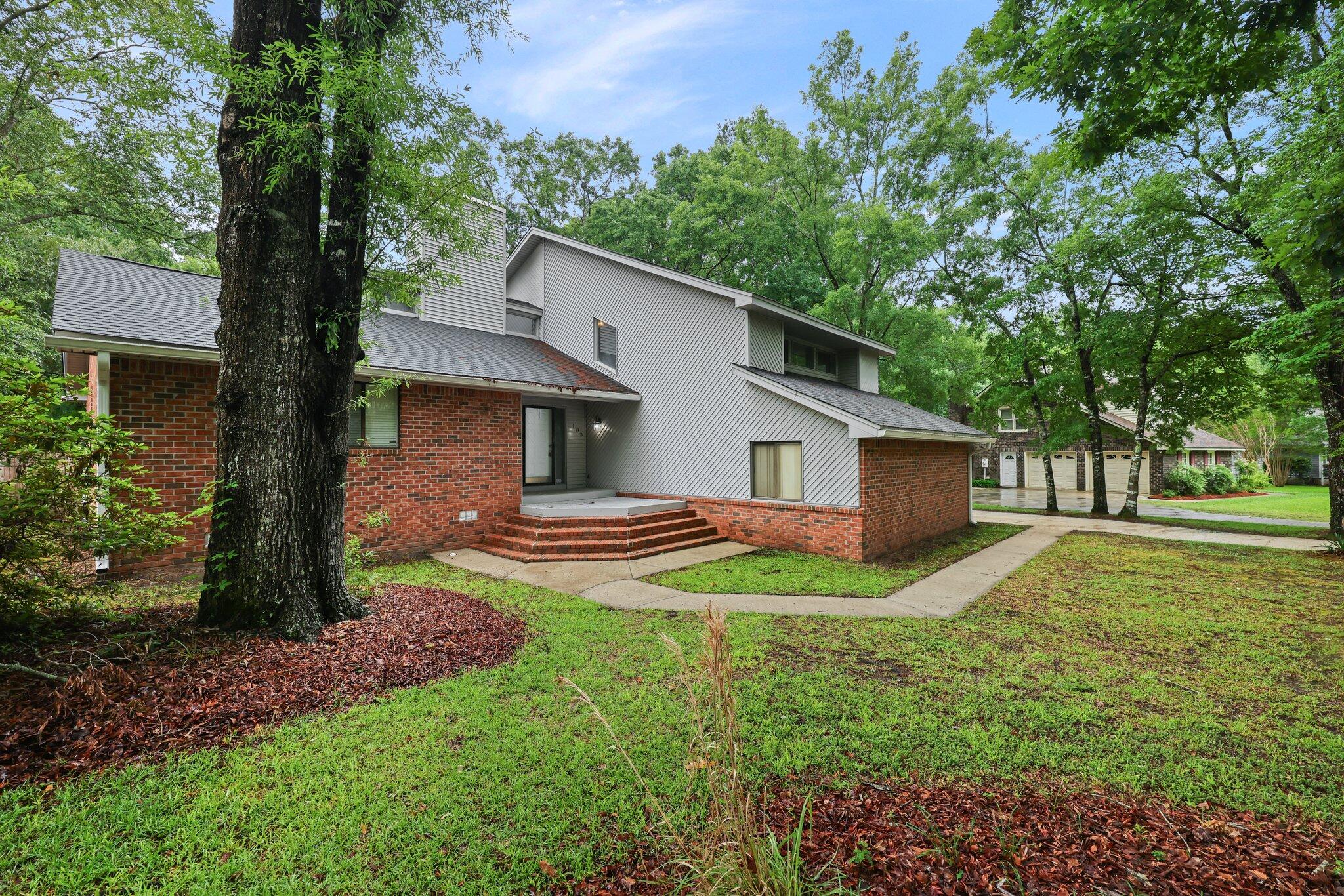 105 Londonderry Road