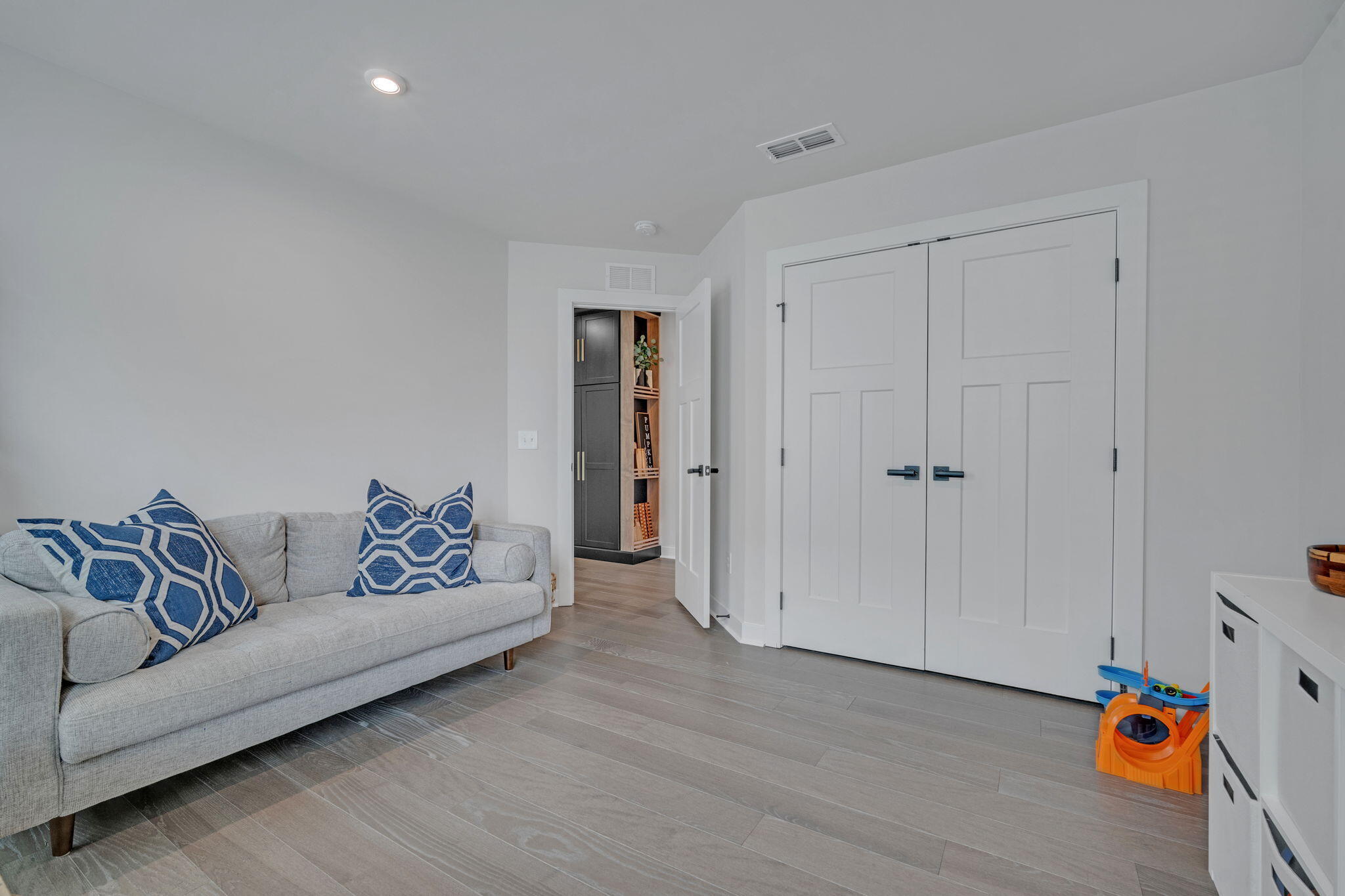 445 Oswego Court