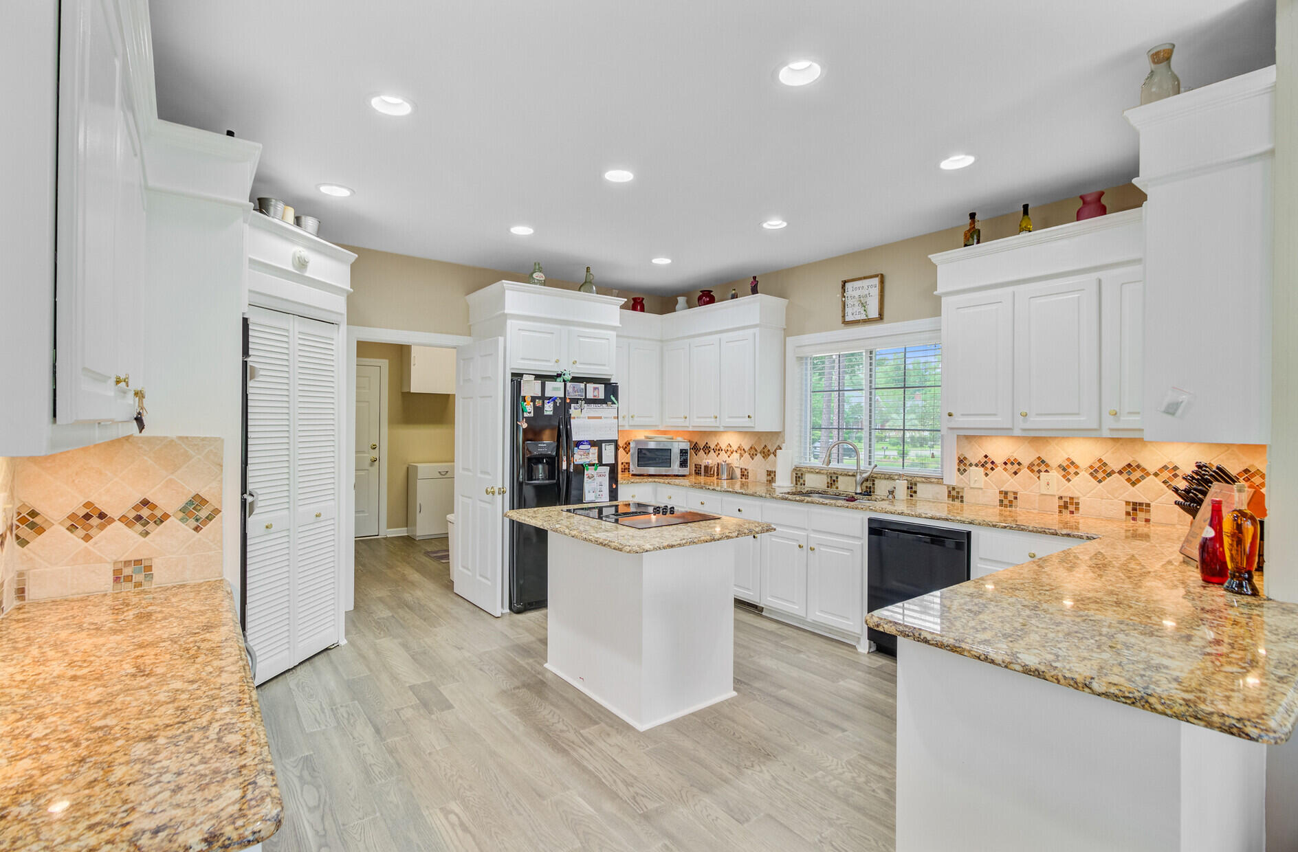 204 Bellerive Lane