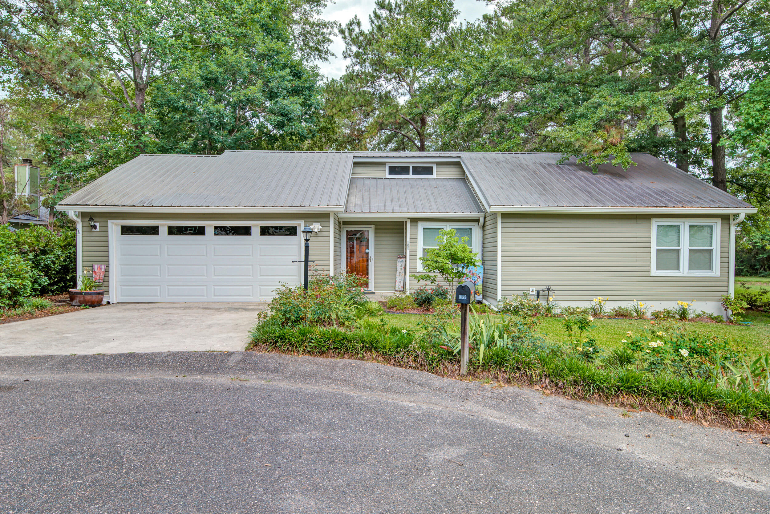 109 Willow Court