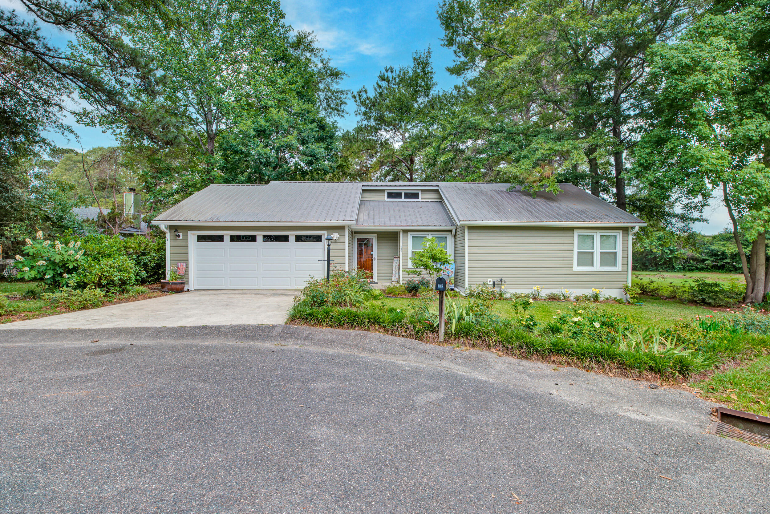 109 Willow Court