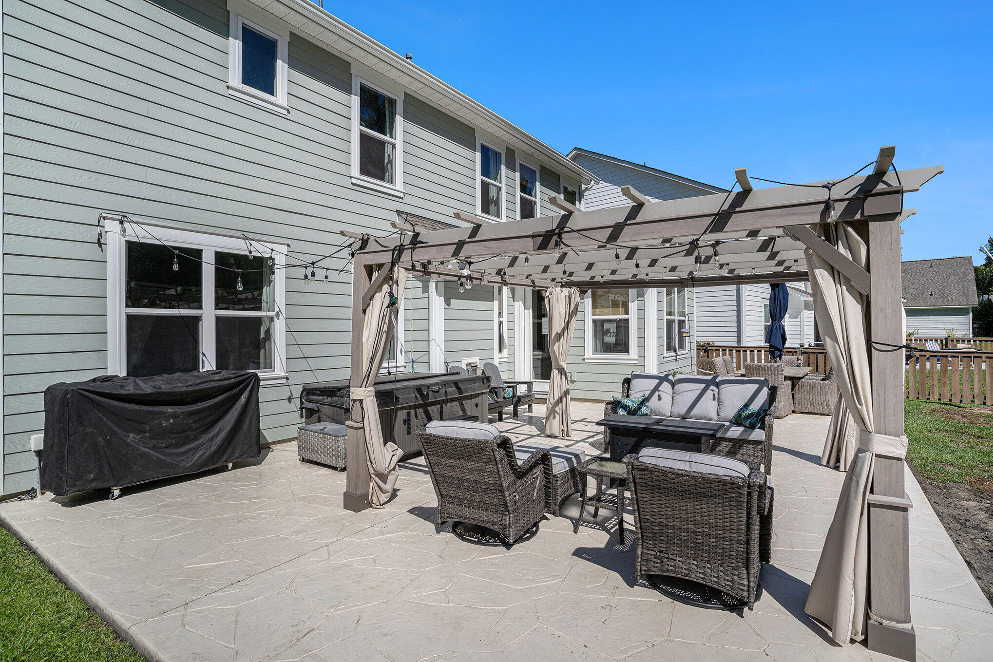 121 Cherry Grove