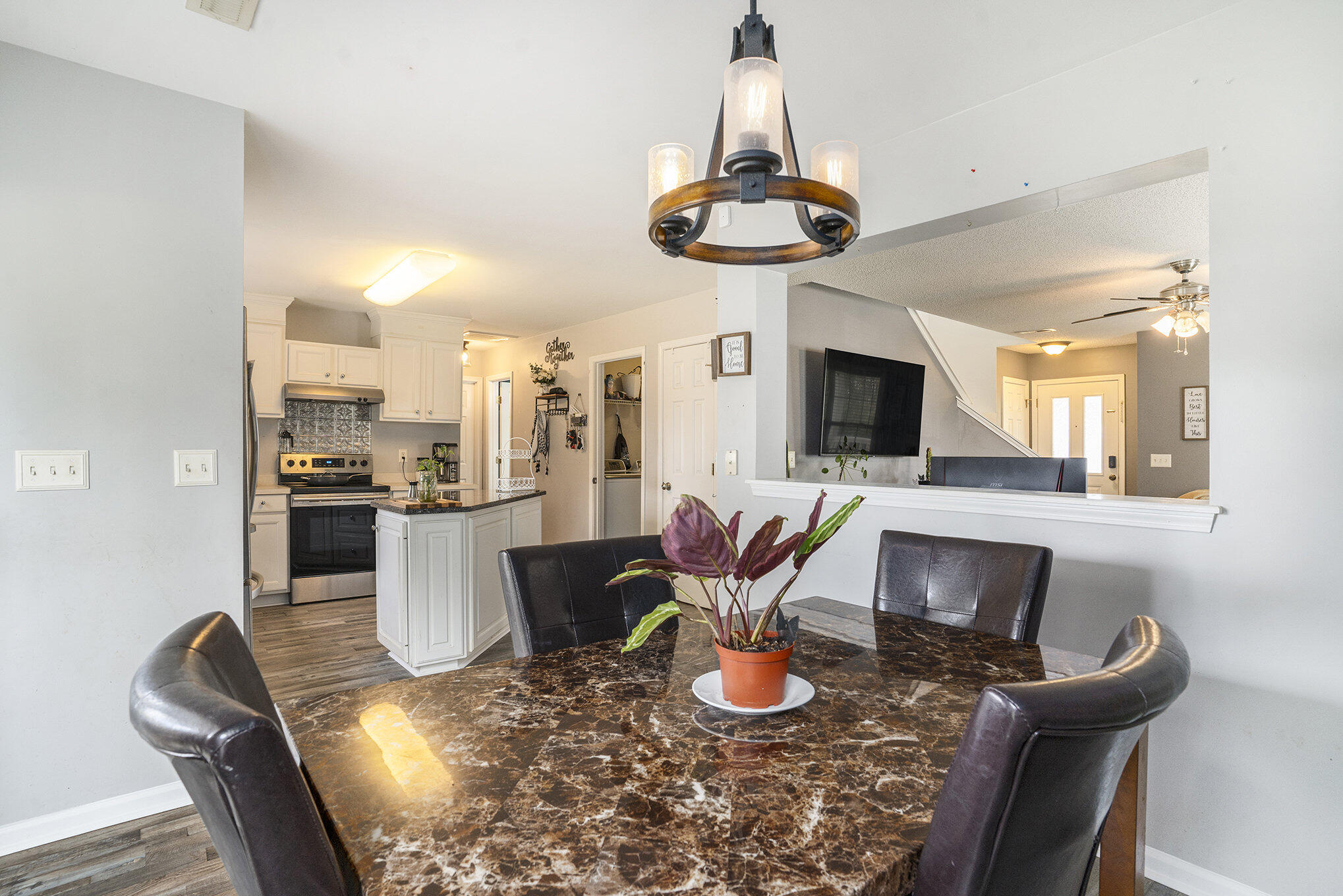 4987 Ballantine Drive