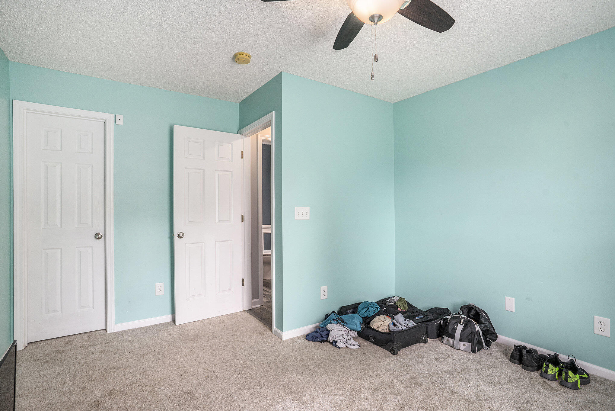 4987 Ballantine Drive