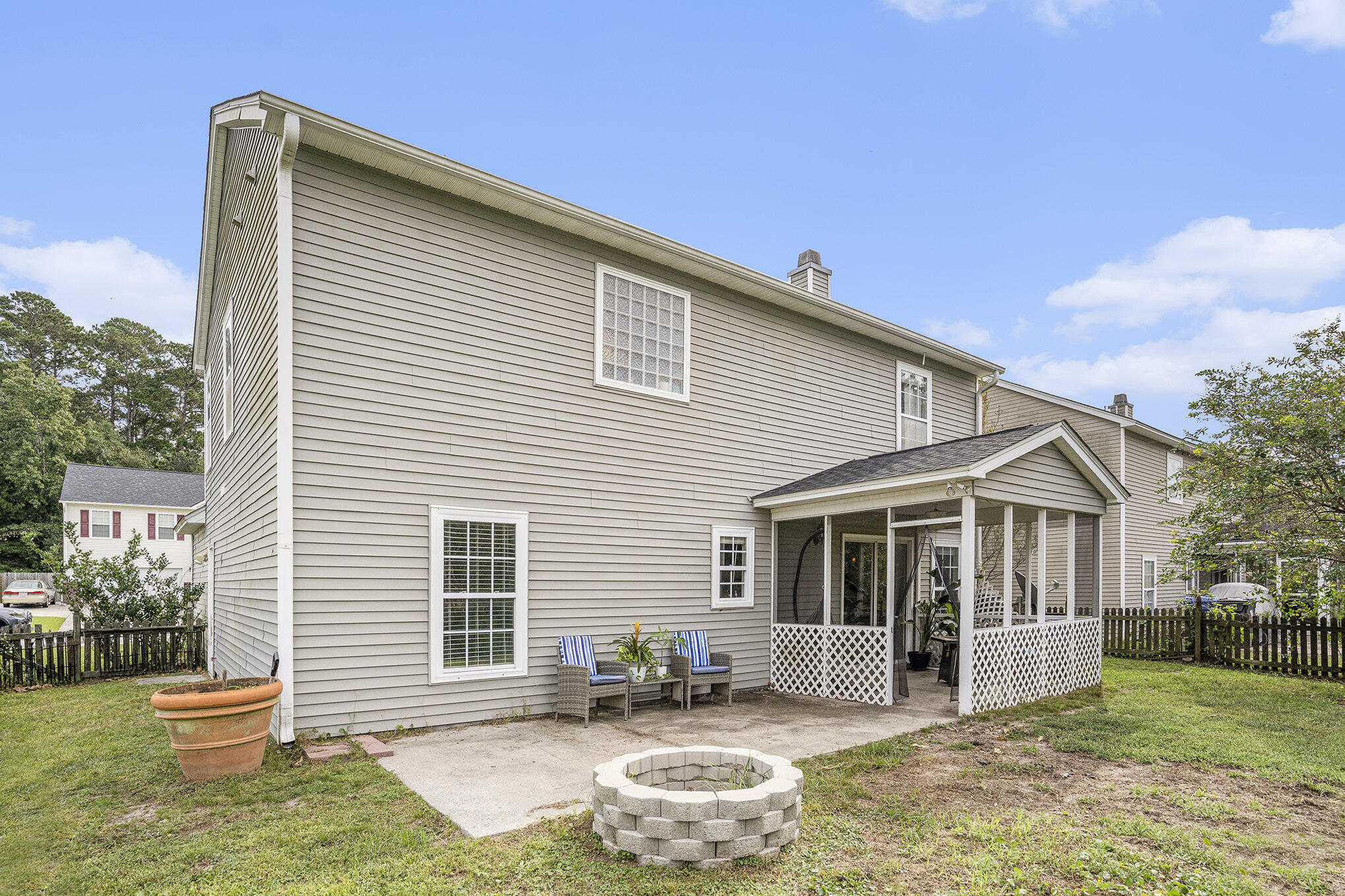 4987 Ballantine Drive