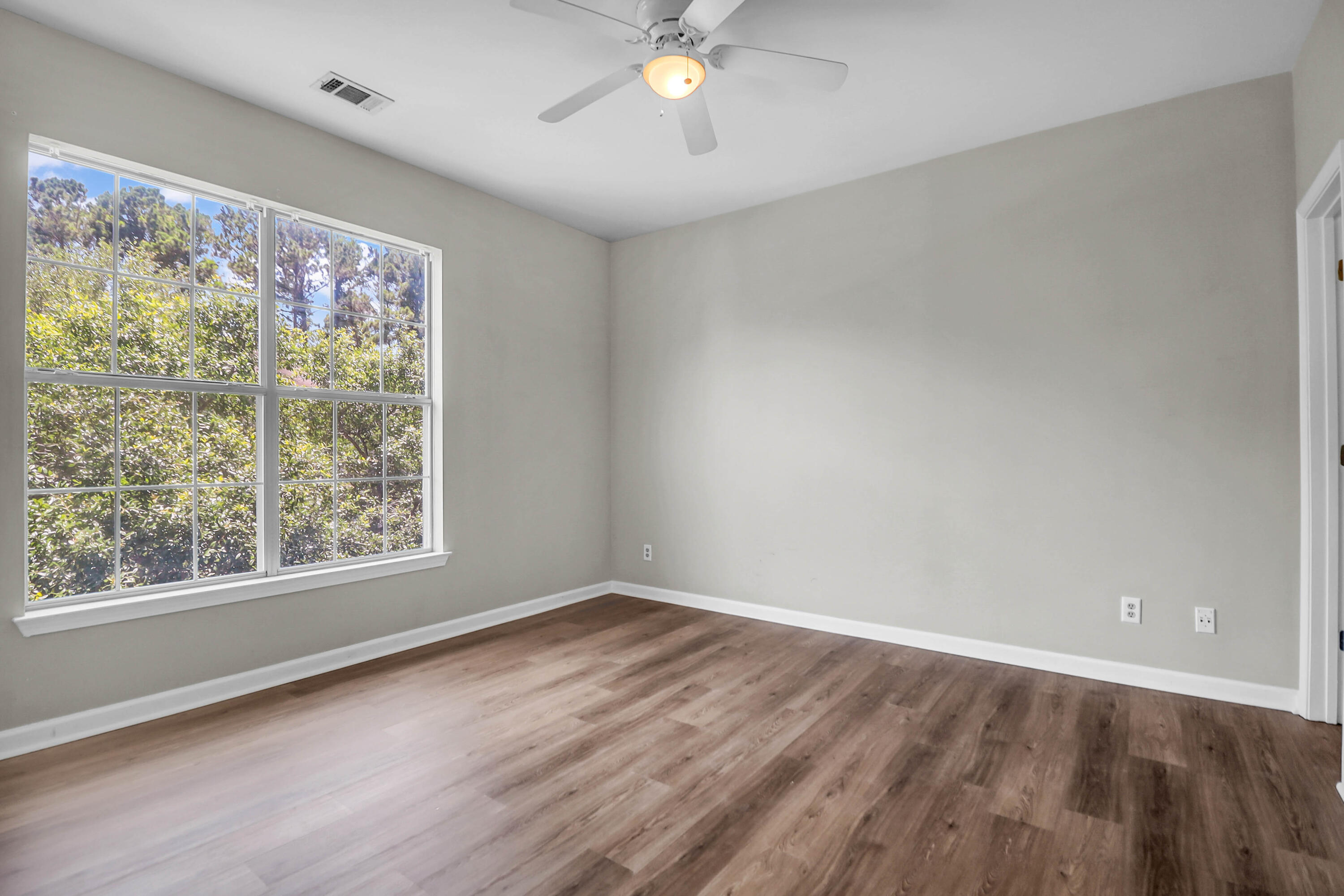 1600 Long Grove Drive # 423
