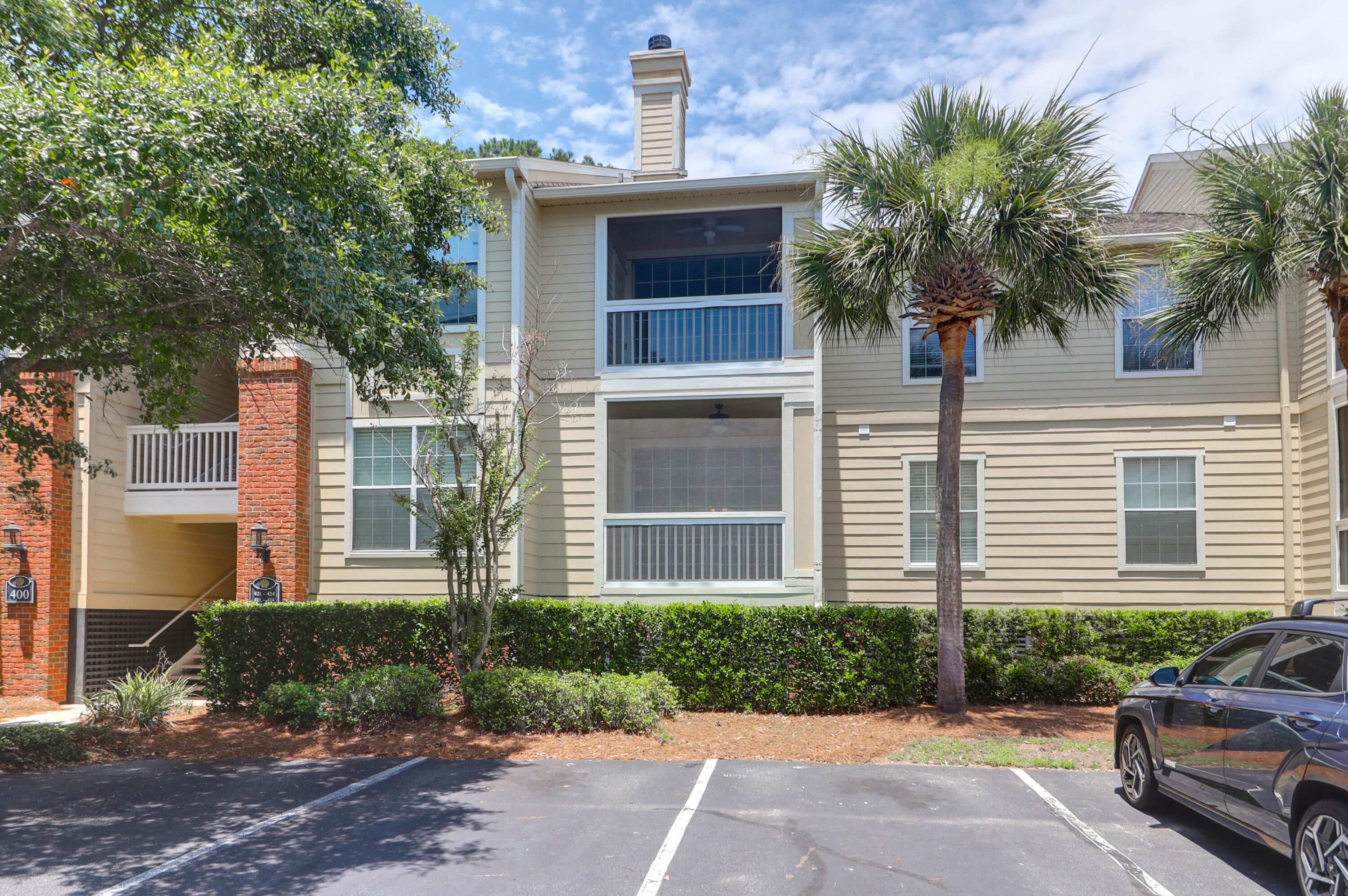 1600 Long Grove Drive # 423