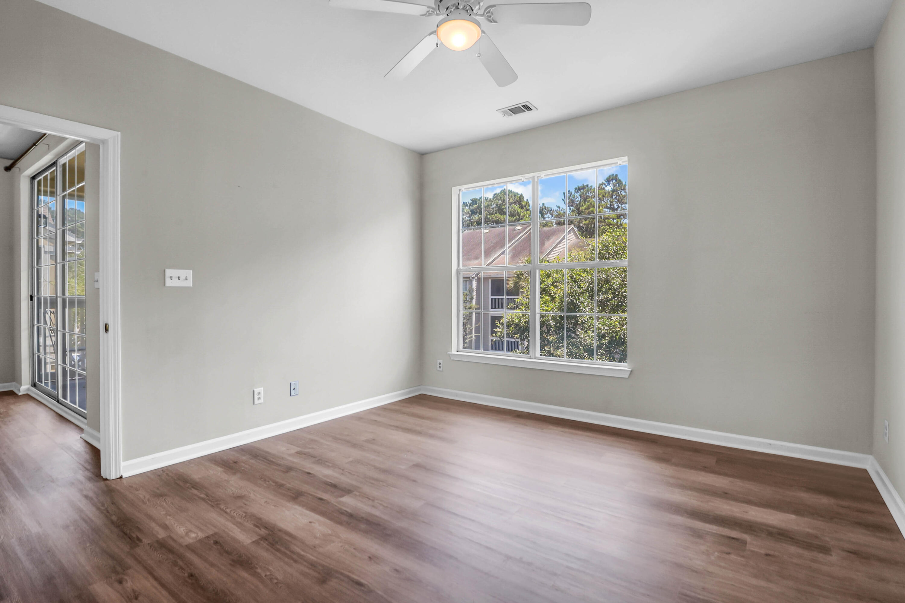 1600 Long Grove Drive # 423