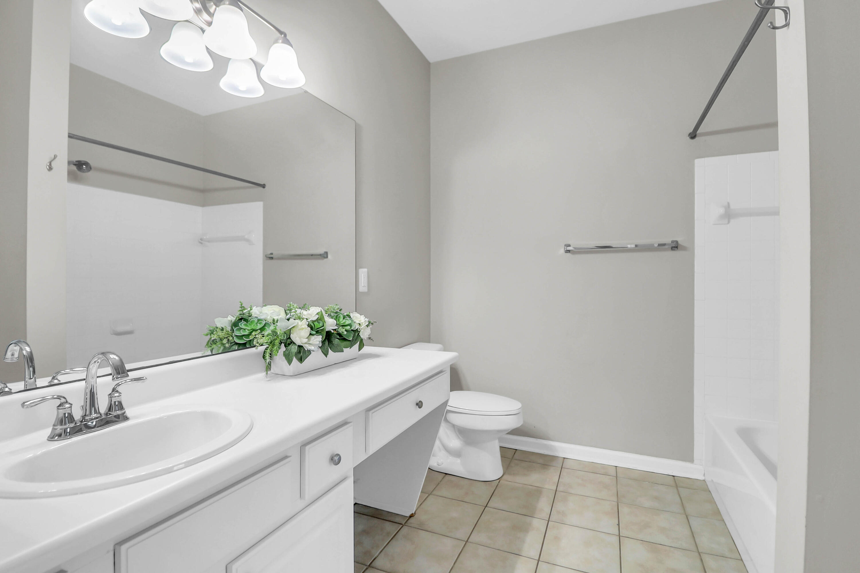 1600 Long Grove Drive # 423
