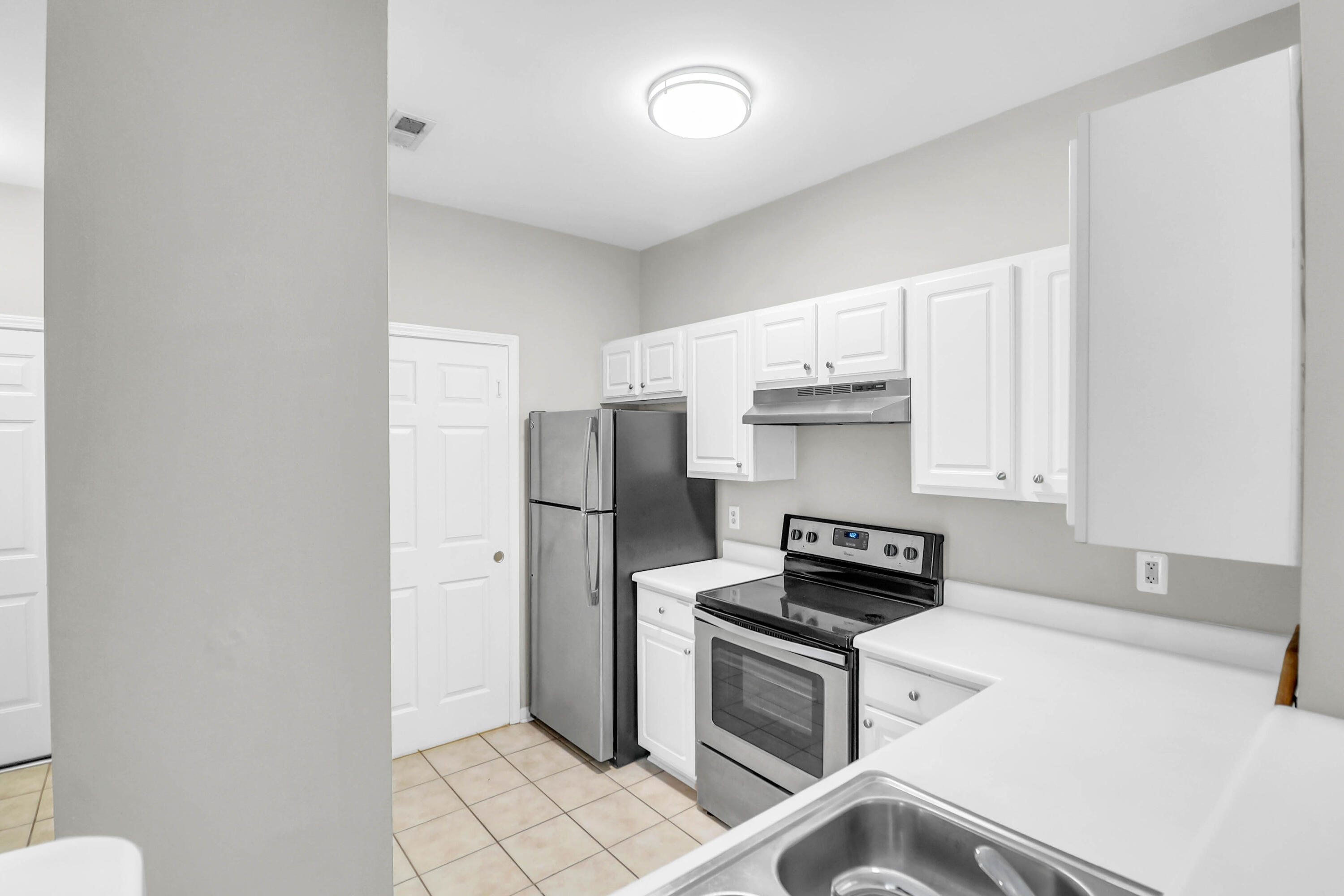 1600 Long Grove Drive # 423