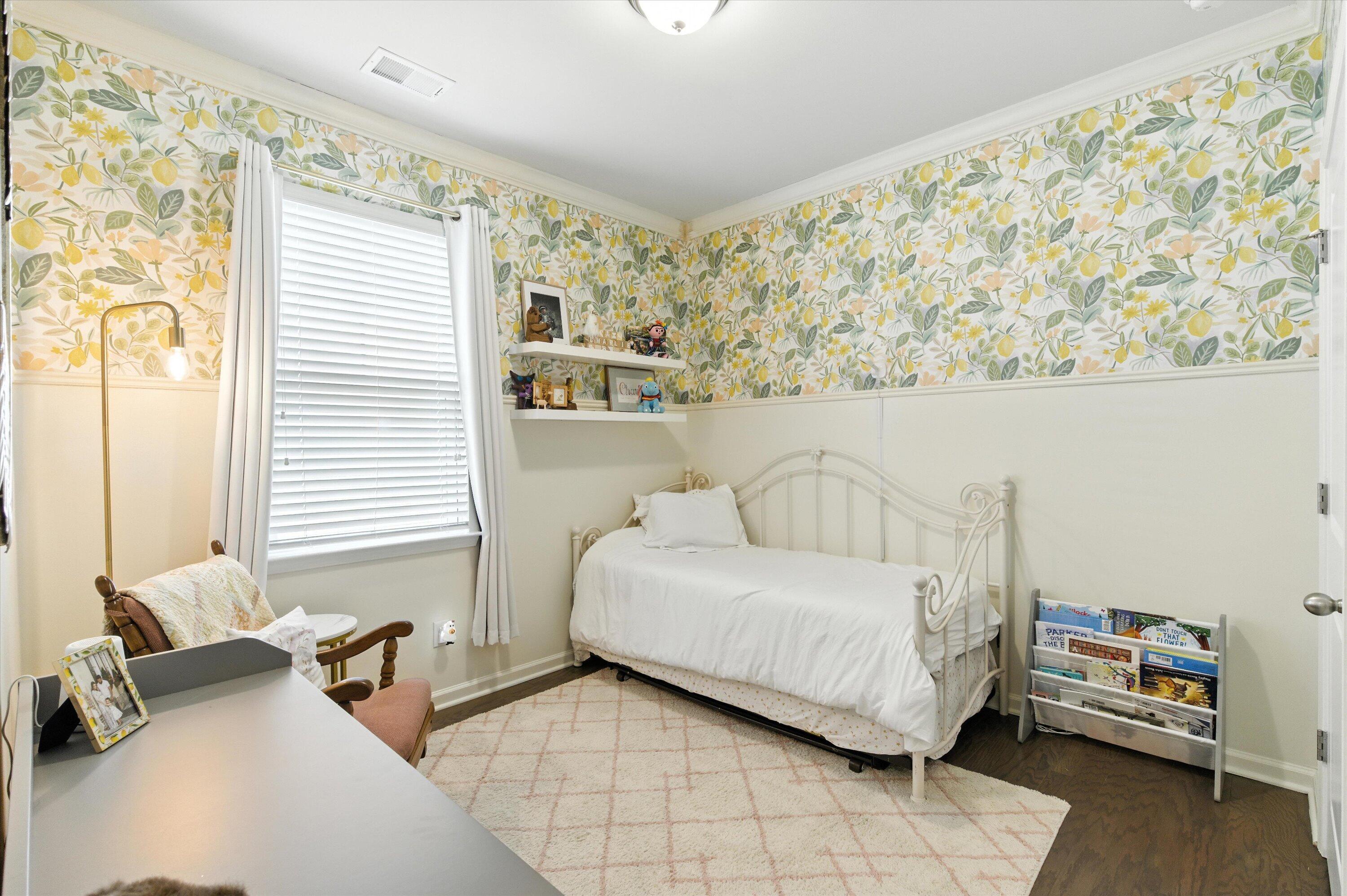 465 Zenith Boulevard