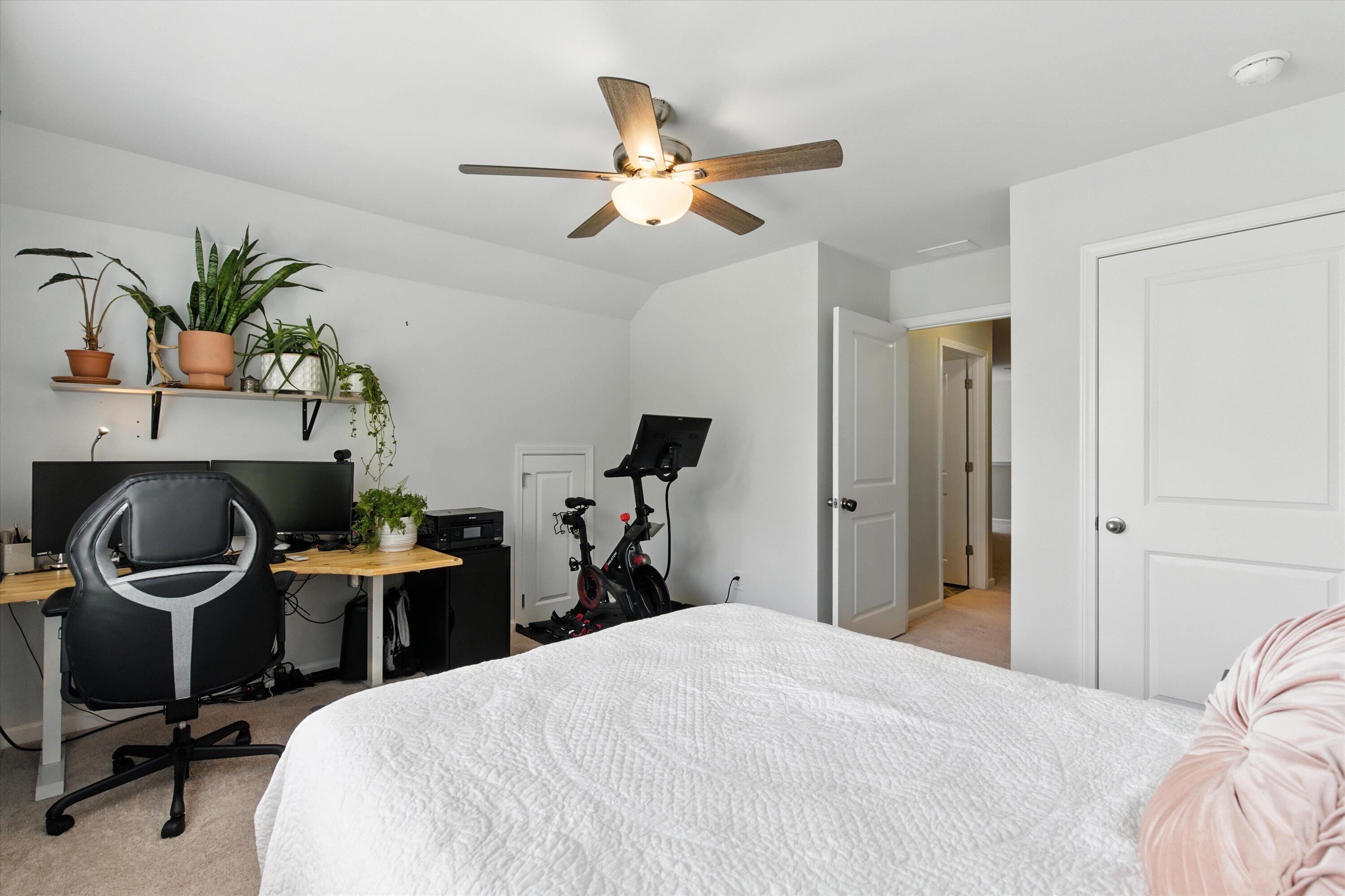 465 Zenith Boulevard