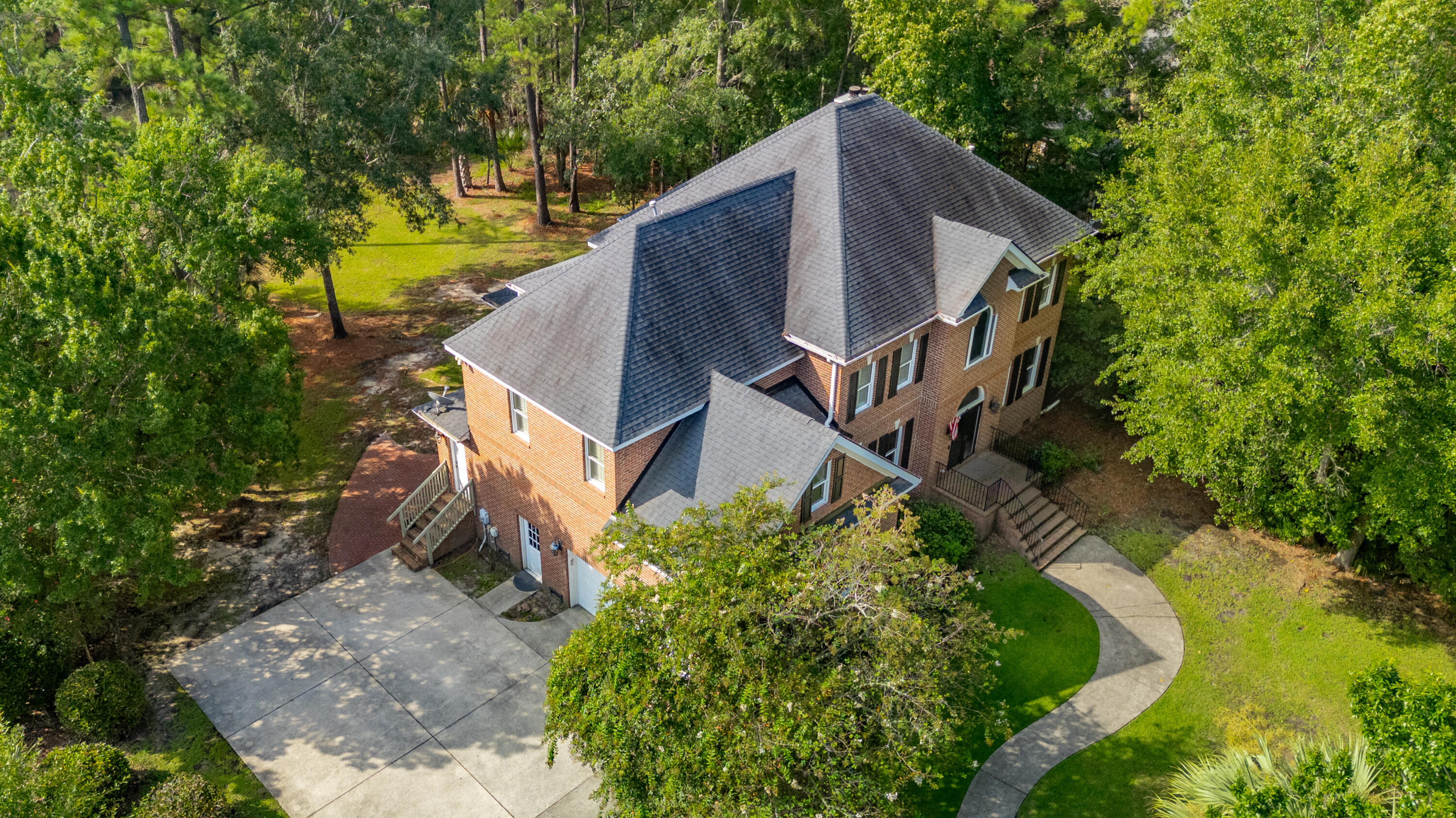 3919 Colonel Vanderhorst Circle
