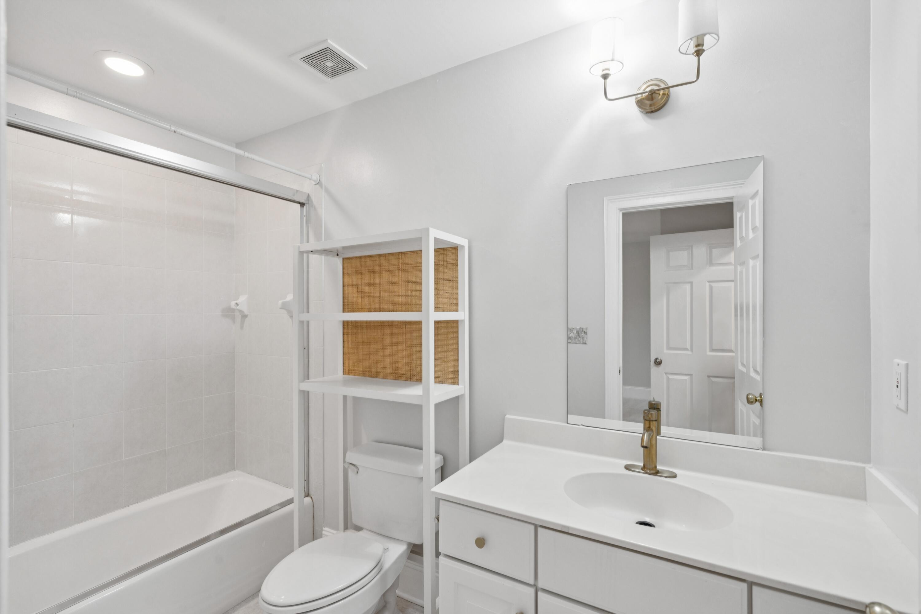 3919 Colonel Vanderhorst Circle