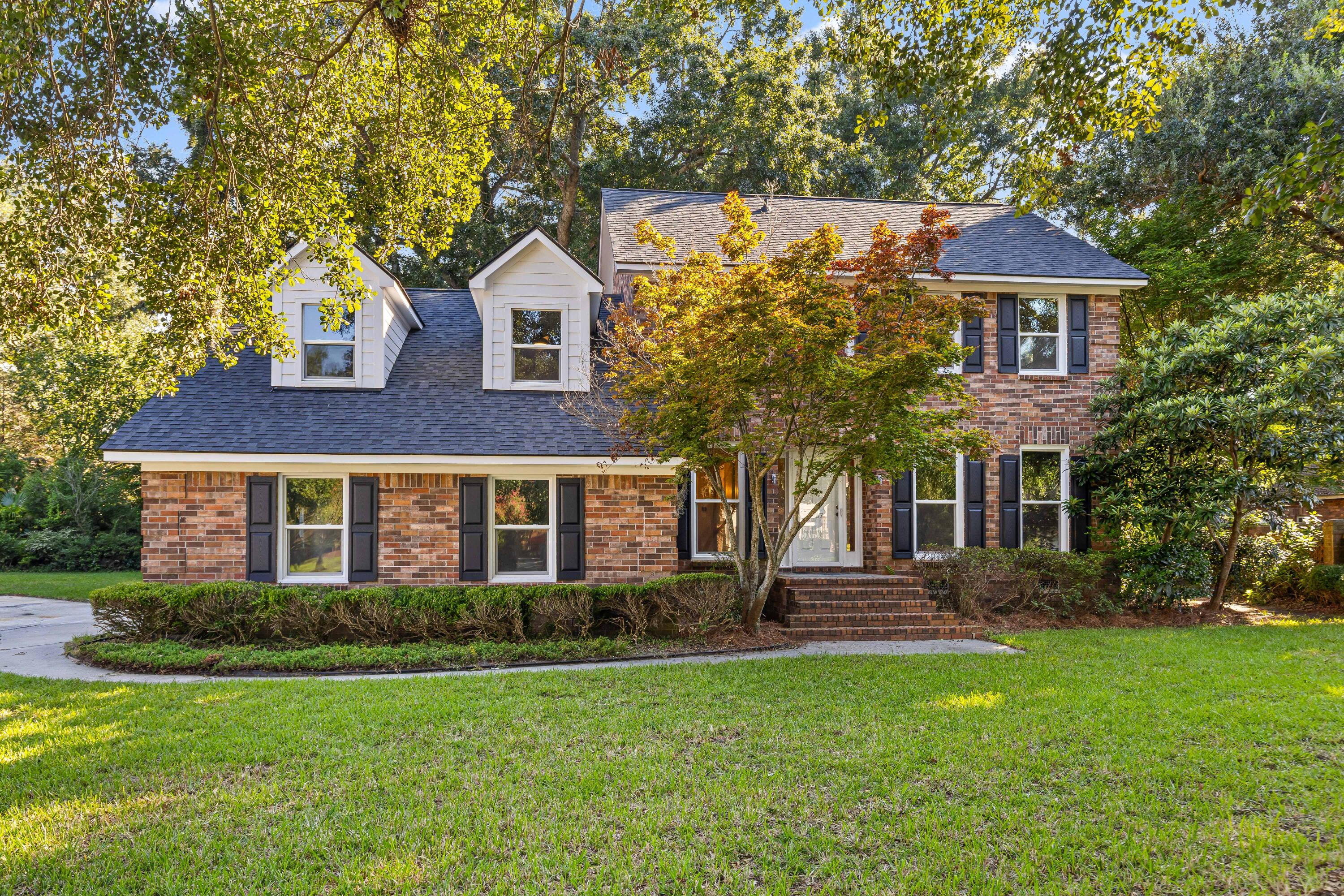 1037 Stonehenge Drive