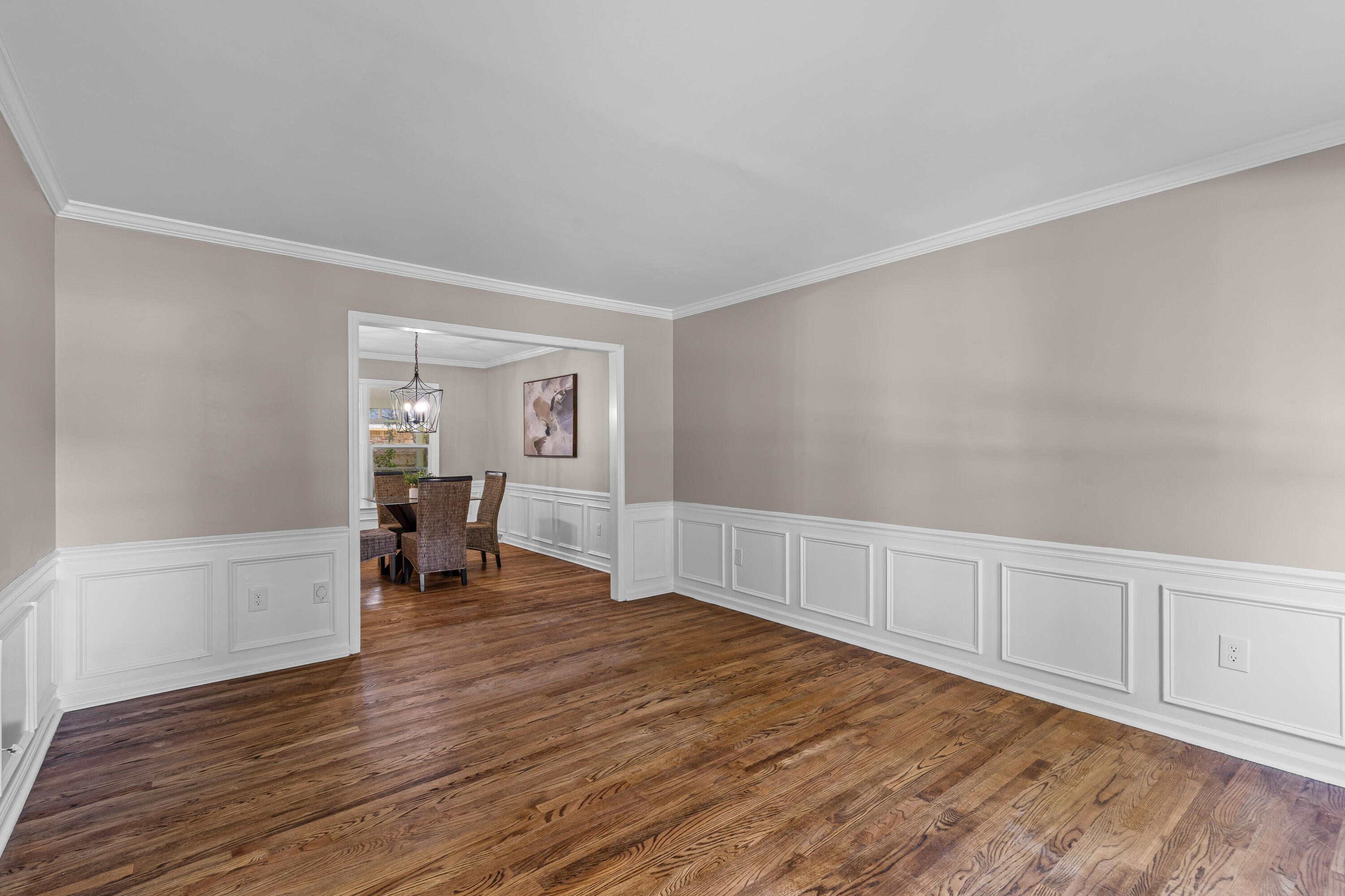 1037 Stonehenge Drive