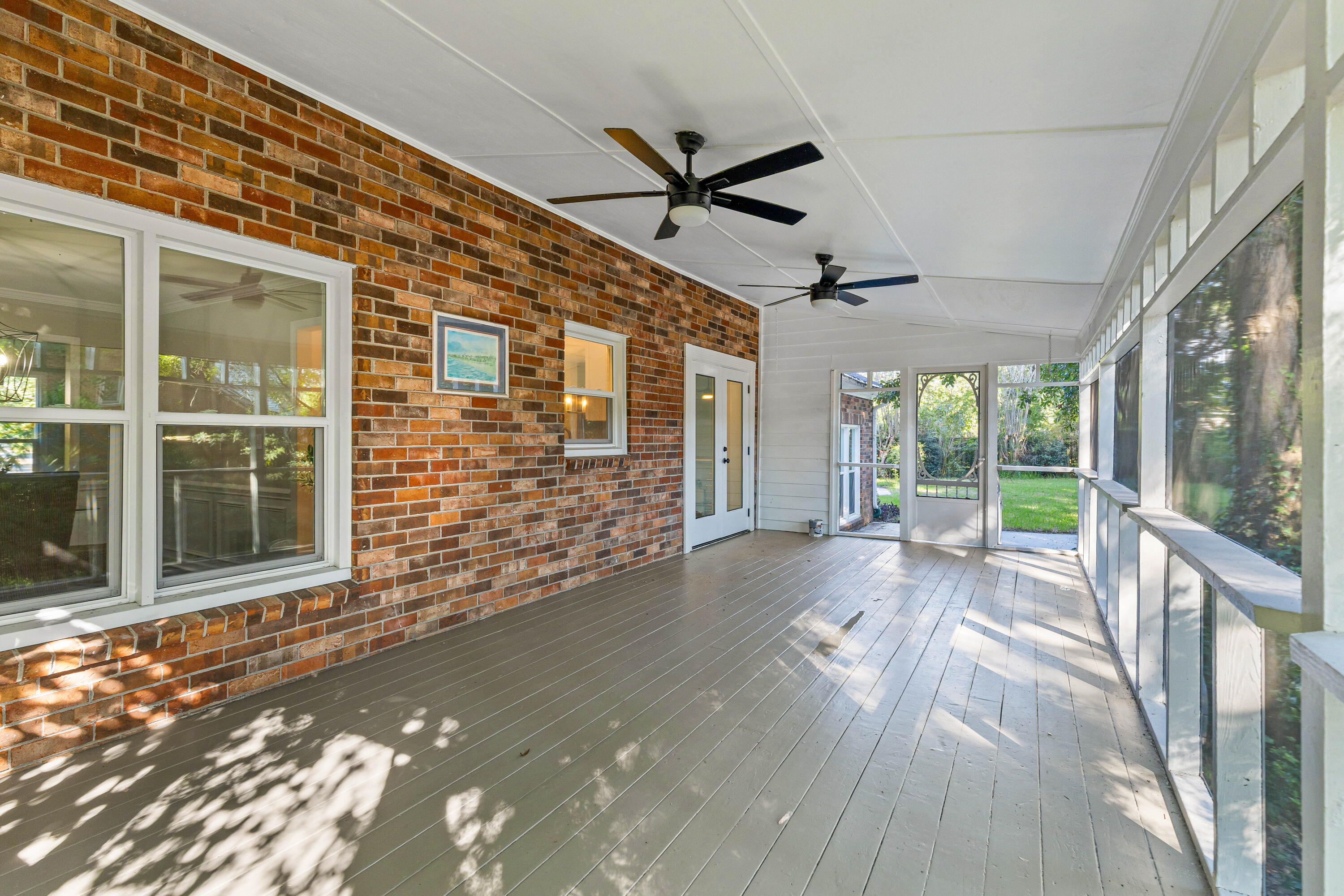1037 Stonehenge Drive