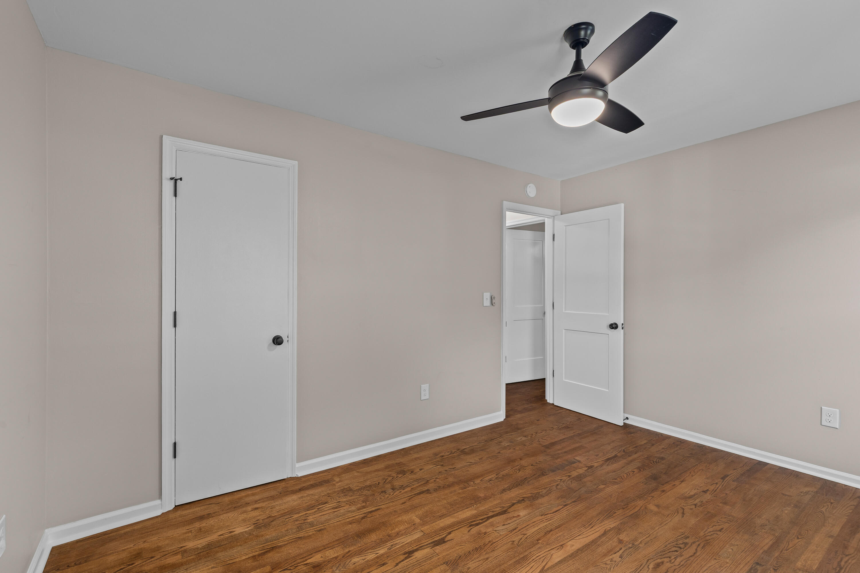 1037 Stonehenge Drive