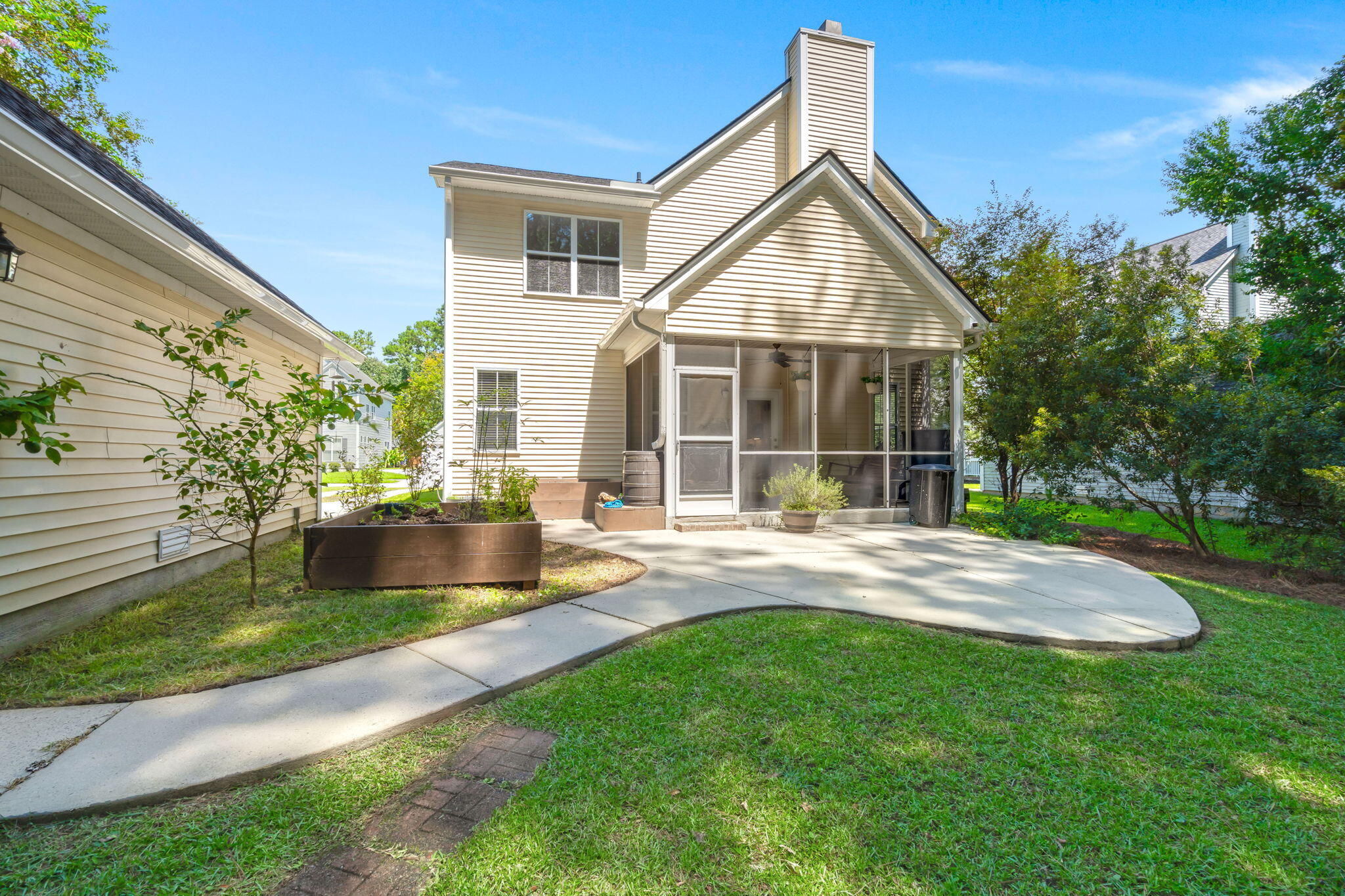 3261 Beaconsfield Road