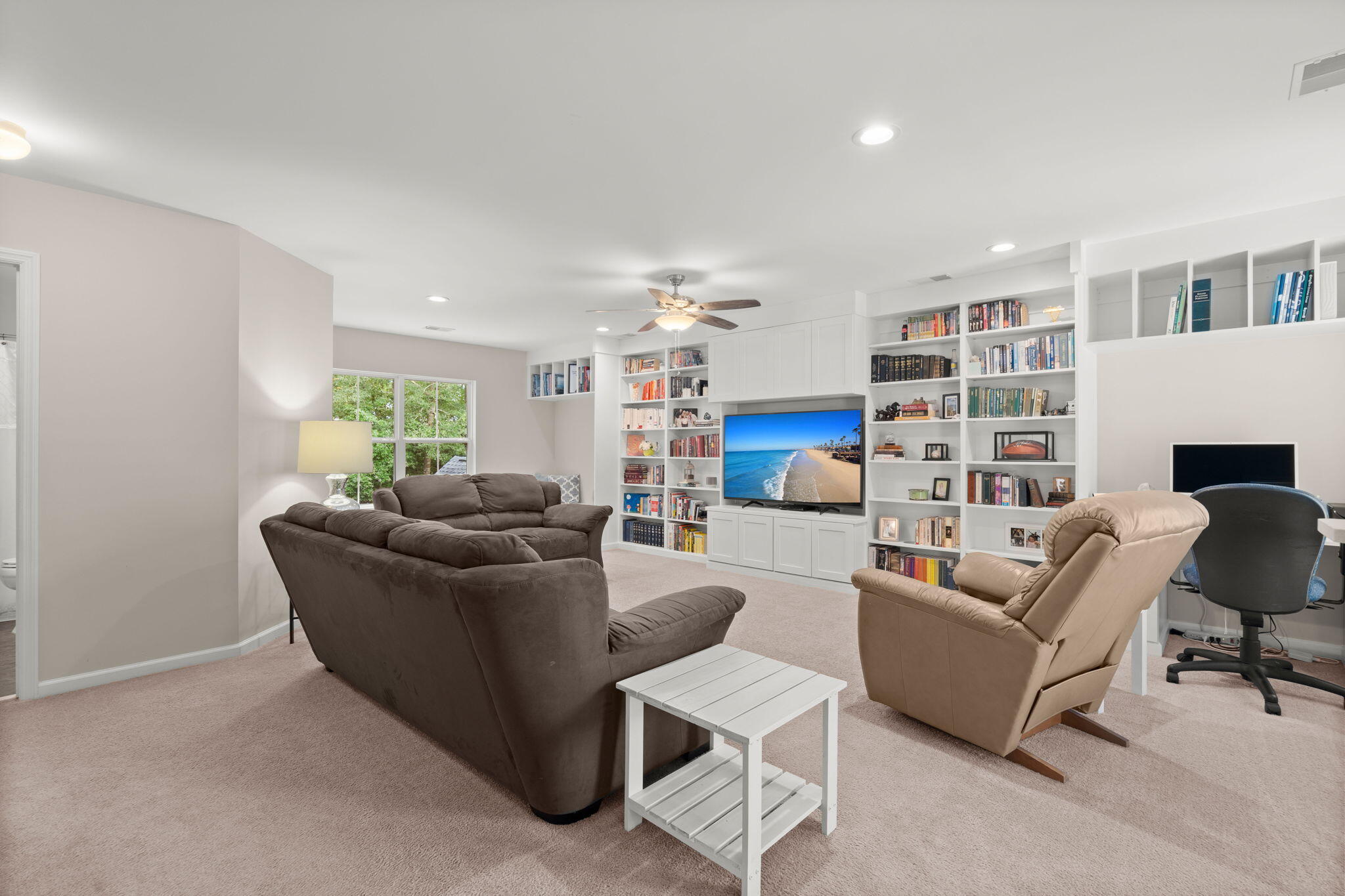 3261 Beaconsfield Road