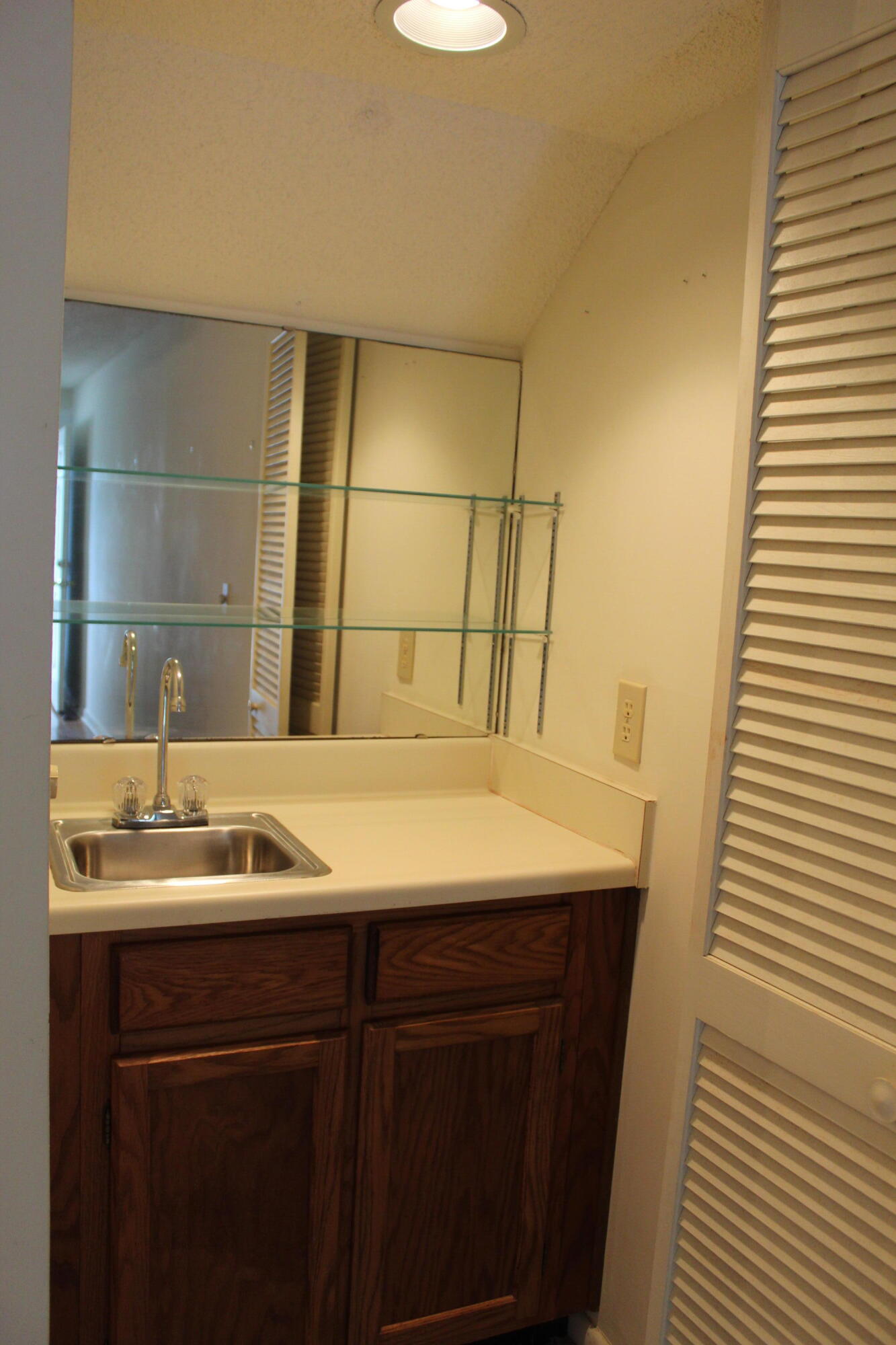 17 W Mariners Cay Drive