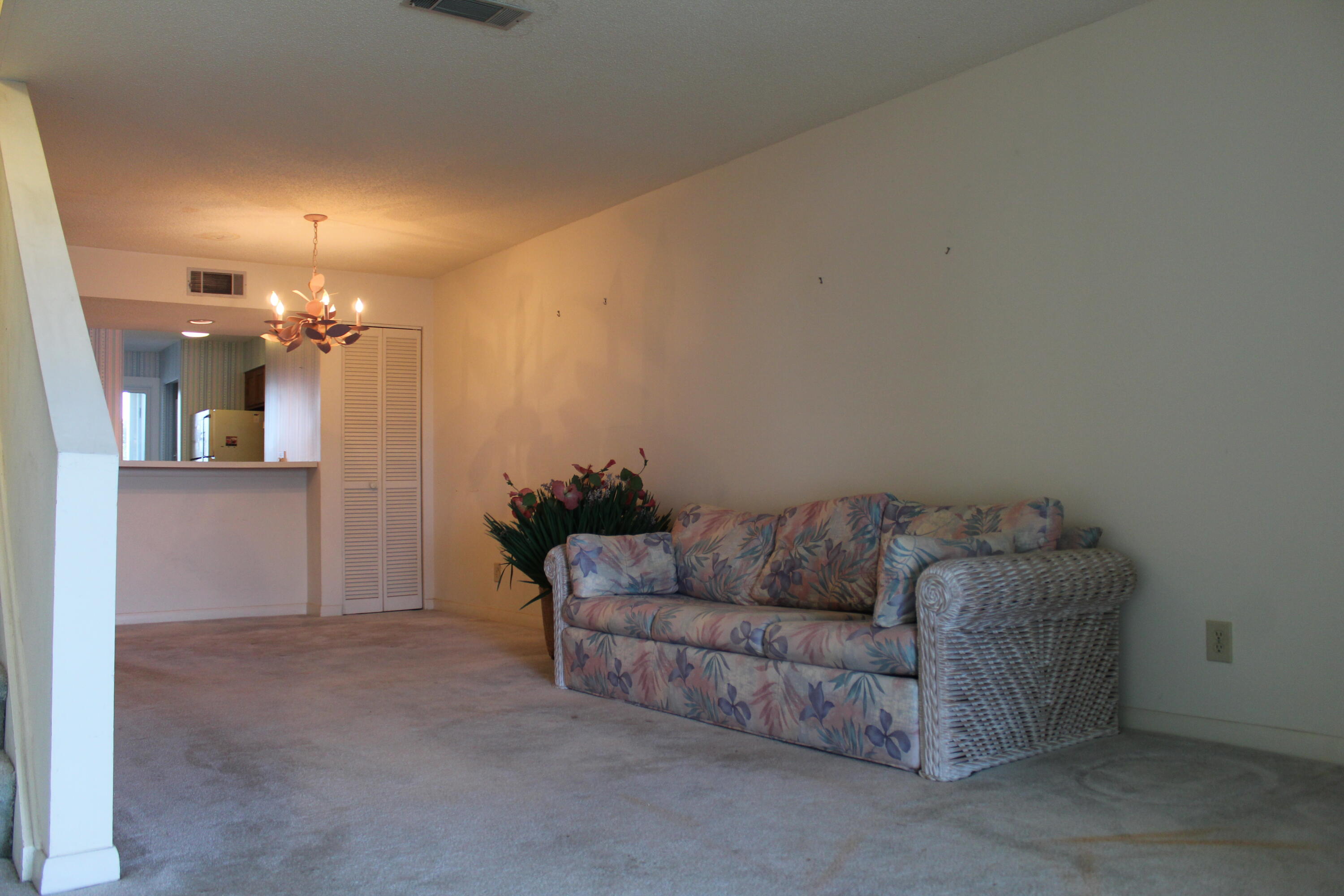 17 W Mariners Cay Drive
