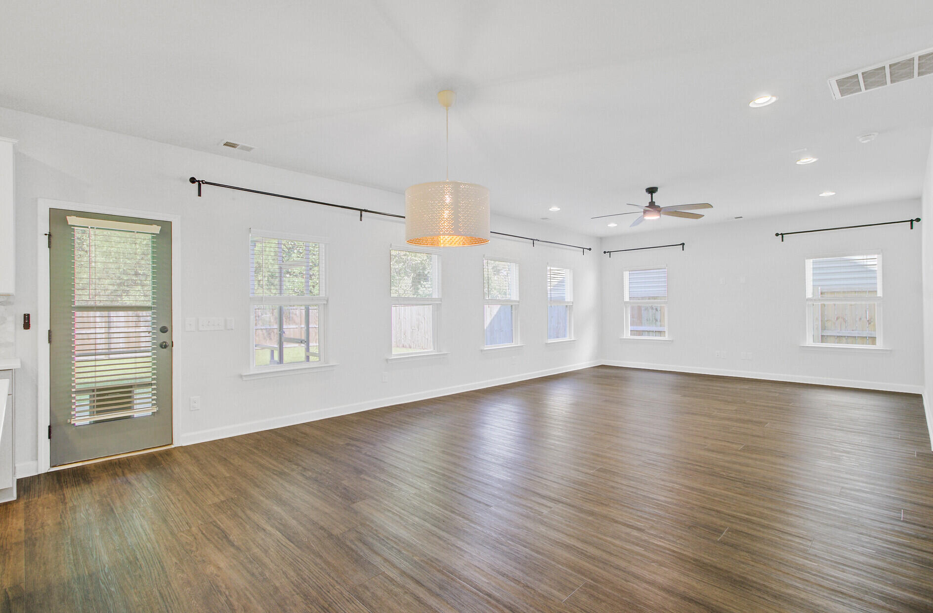 1507 Dawn Mist Way