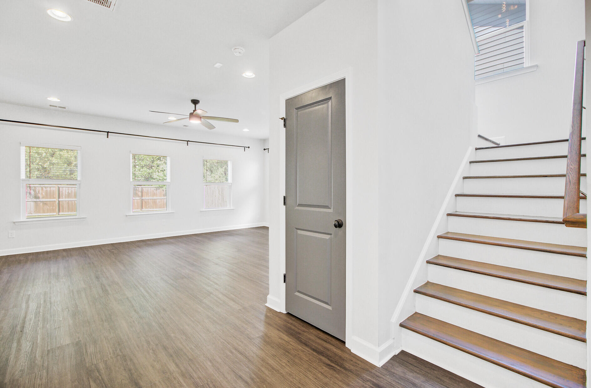1507 Dawn Mist Way