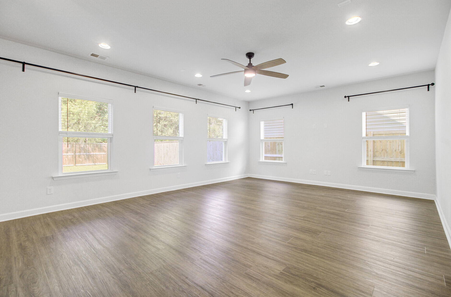 1507 Dawn Mist Way
