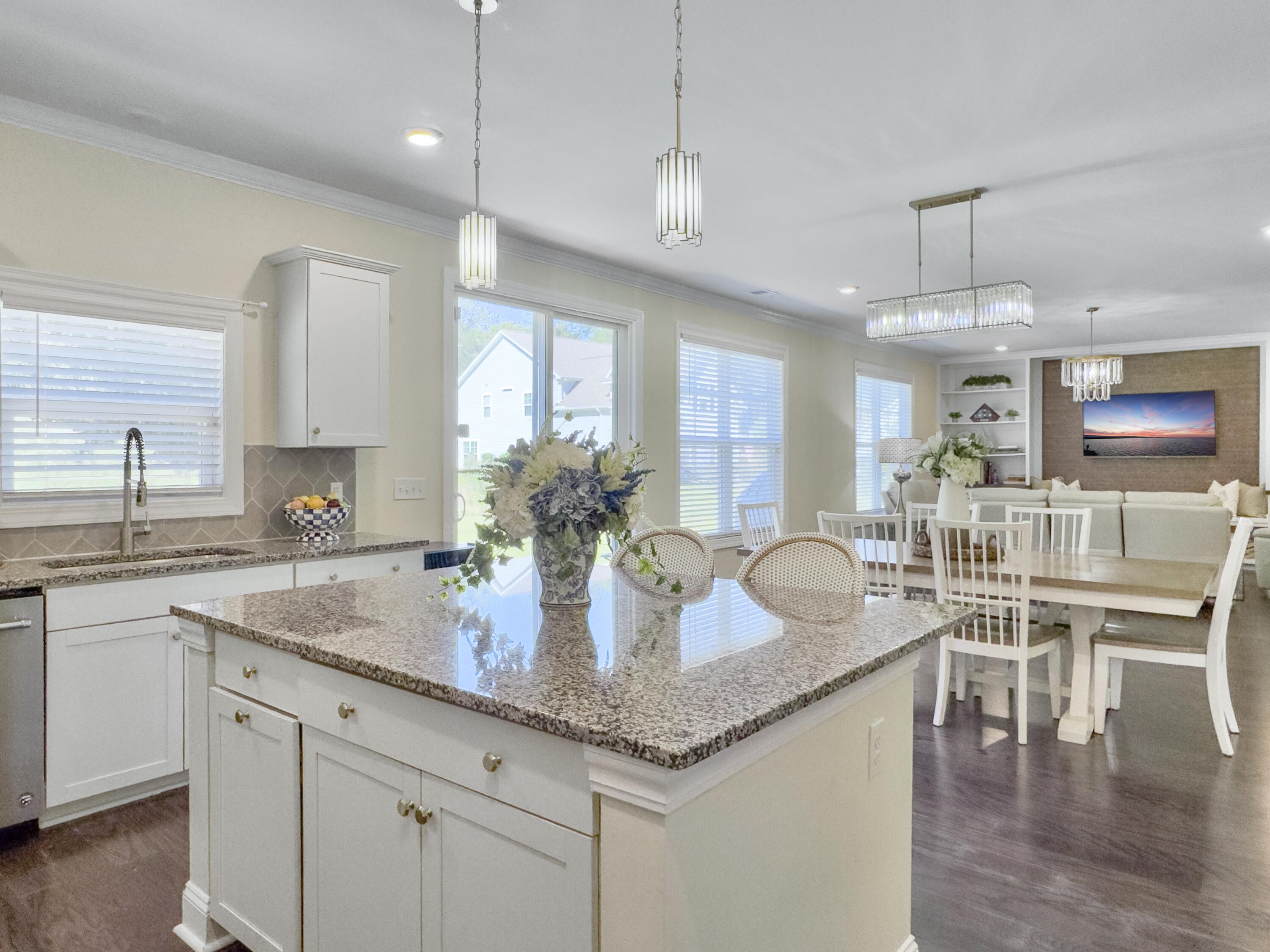 547 Pontoon Road
