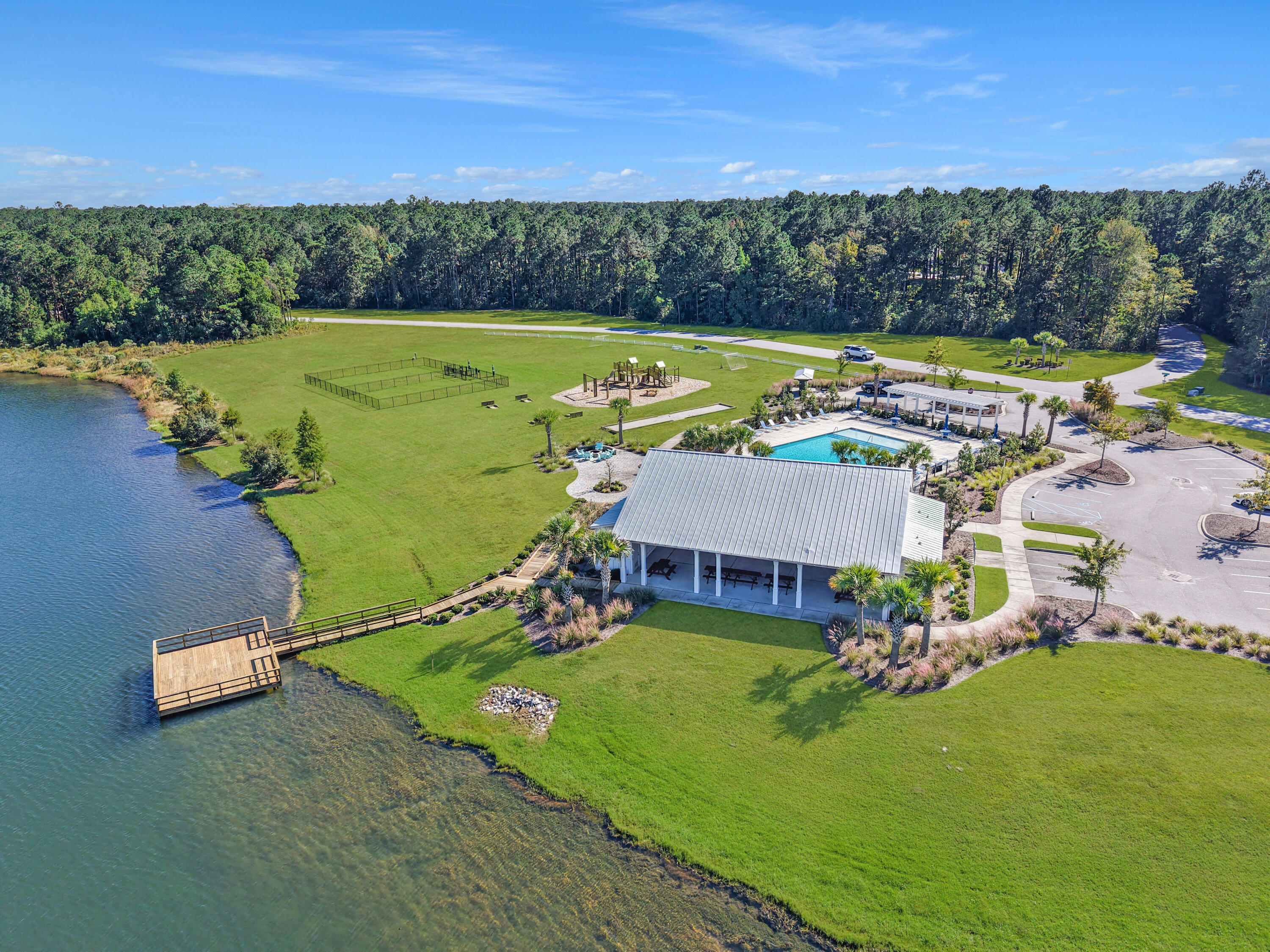 547 Pontoon Road