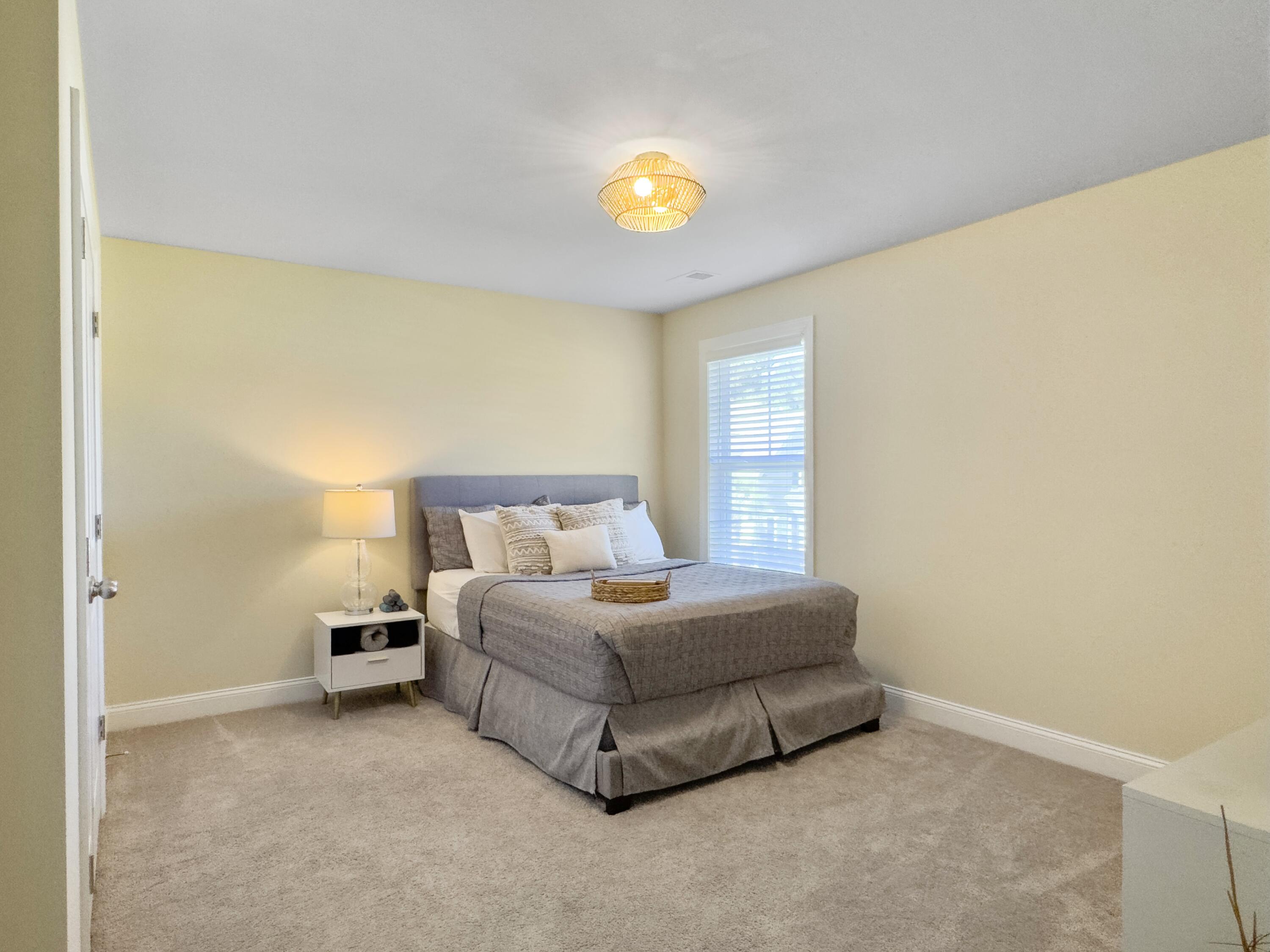 547 Pontoon Road