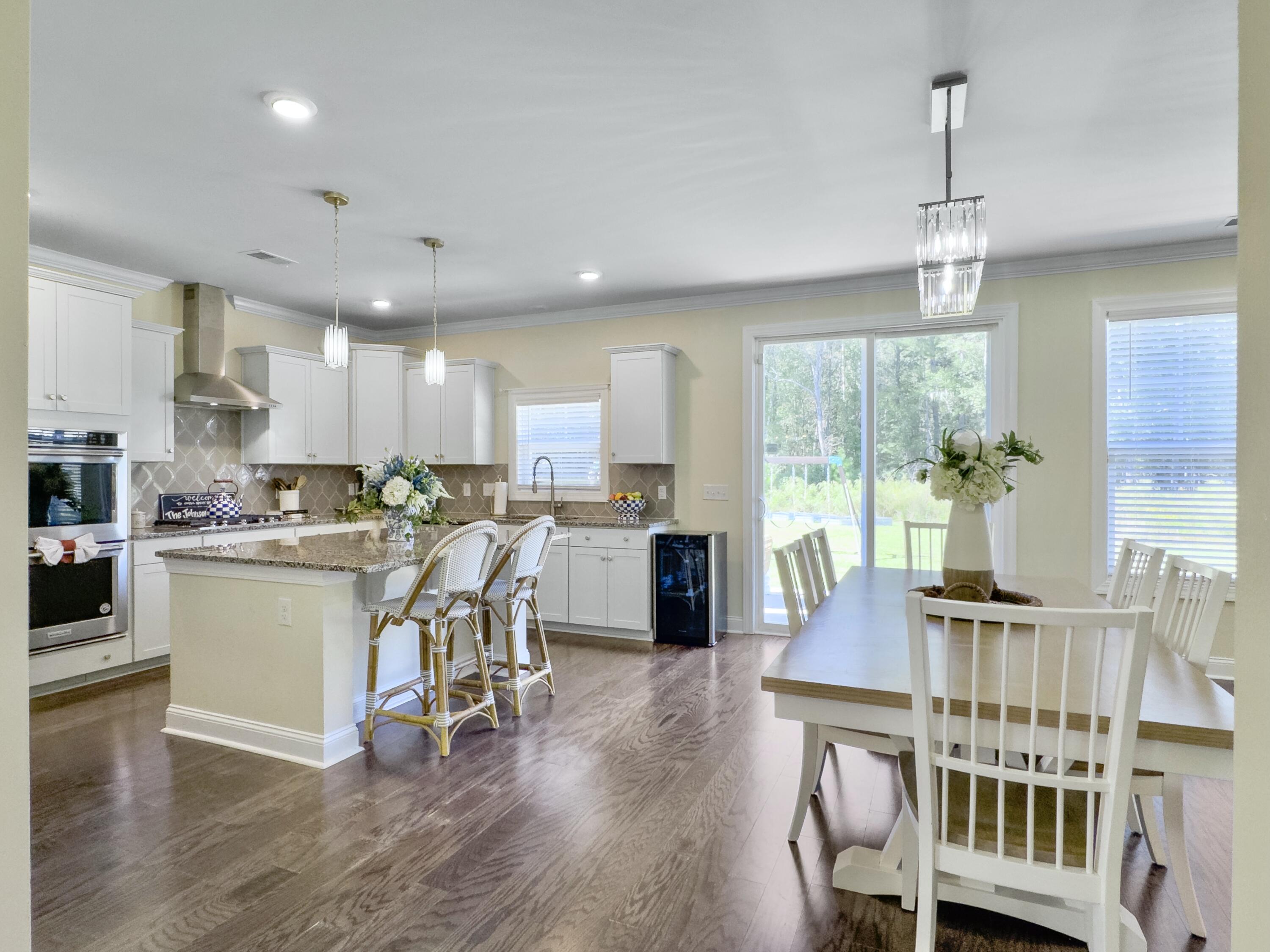 547 Pontoon Road