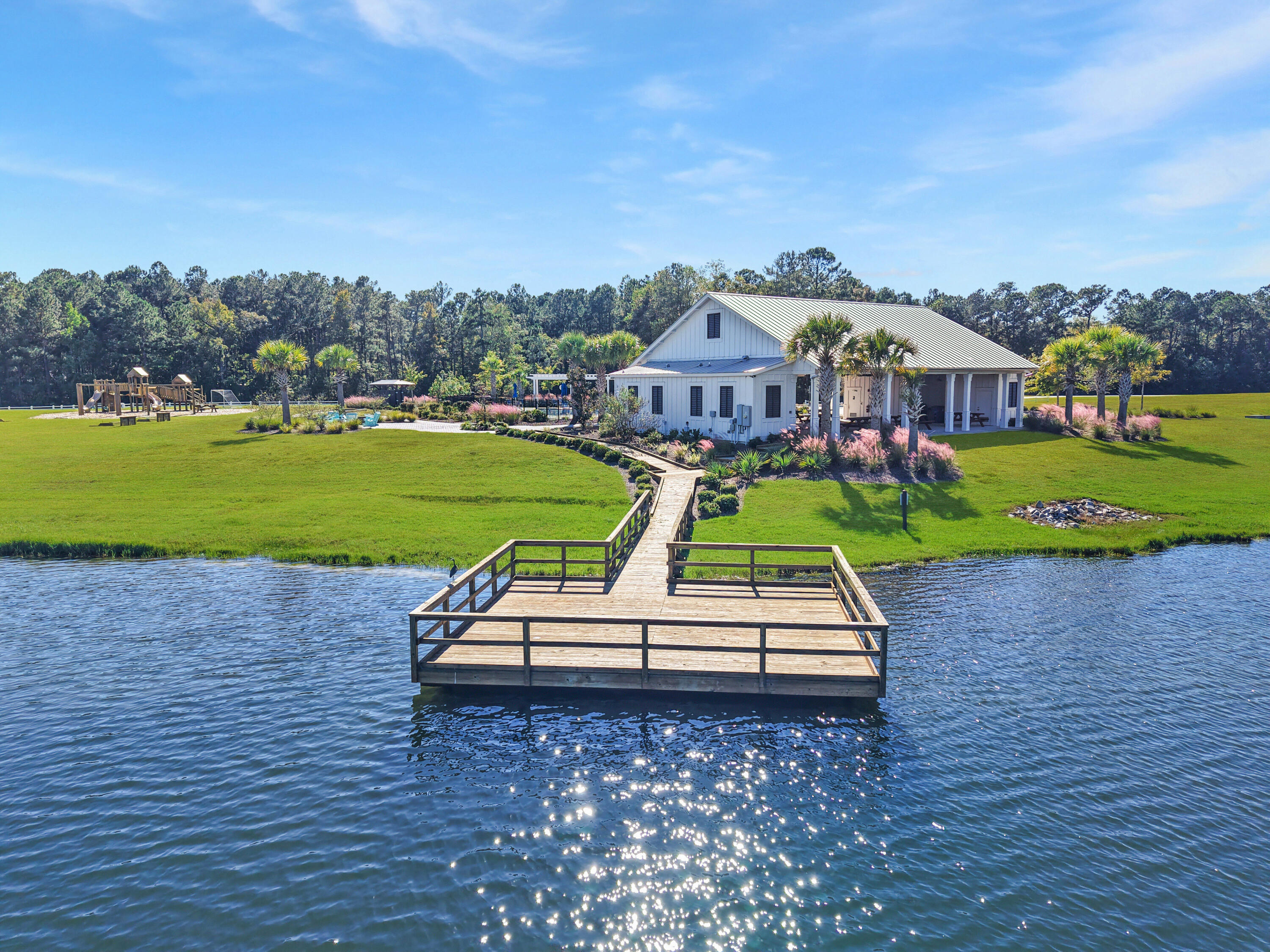 547 Pontoon Road