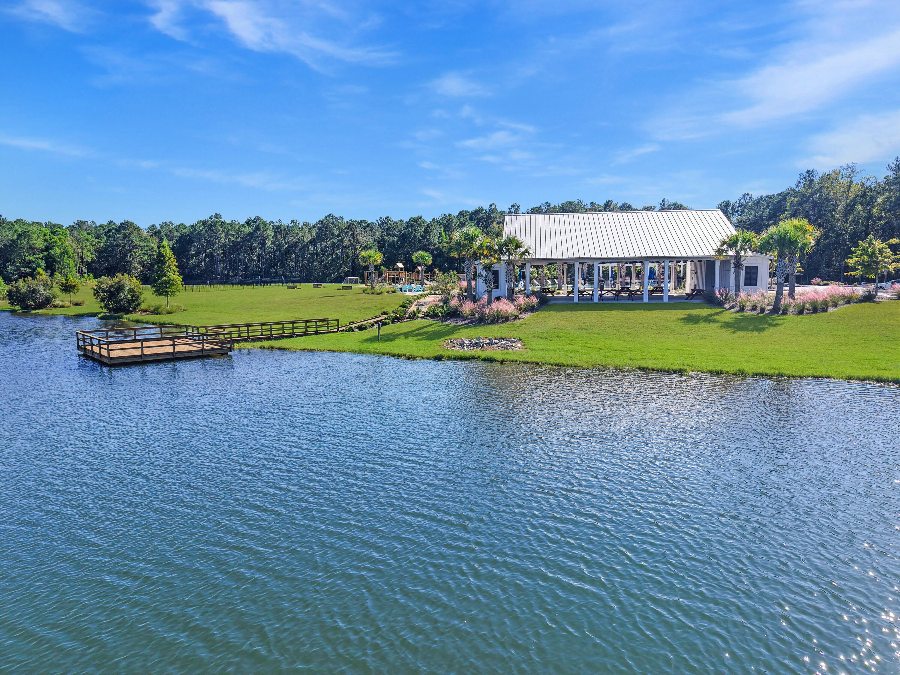 547 Pontoon Road