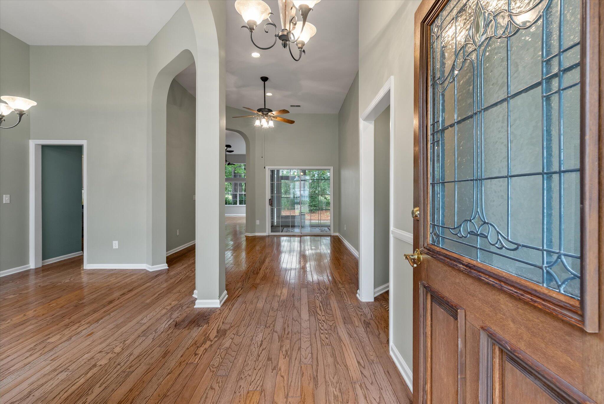 534 Pointe Of Oaks Road