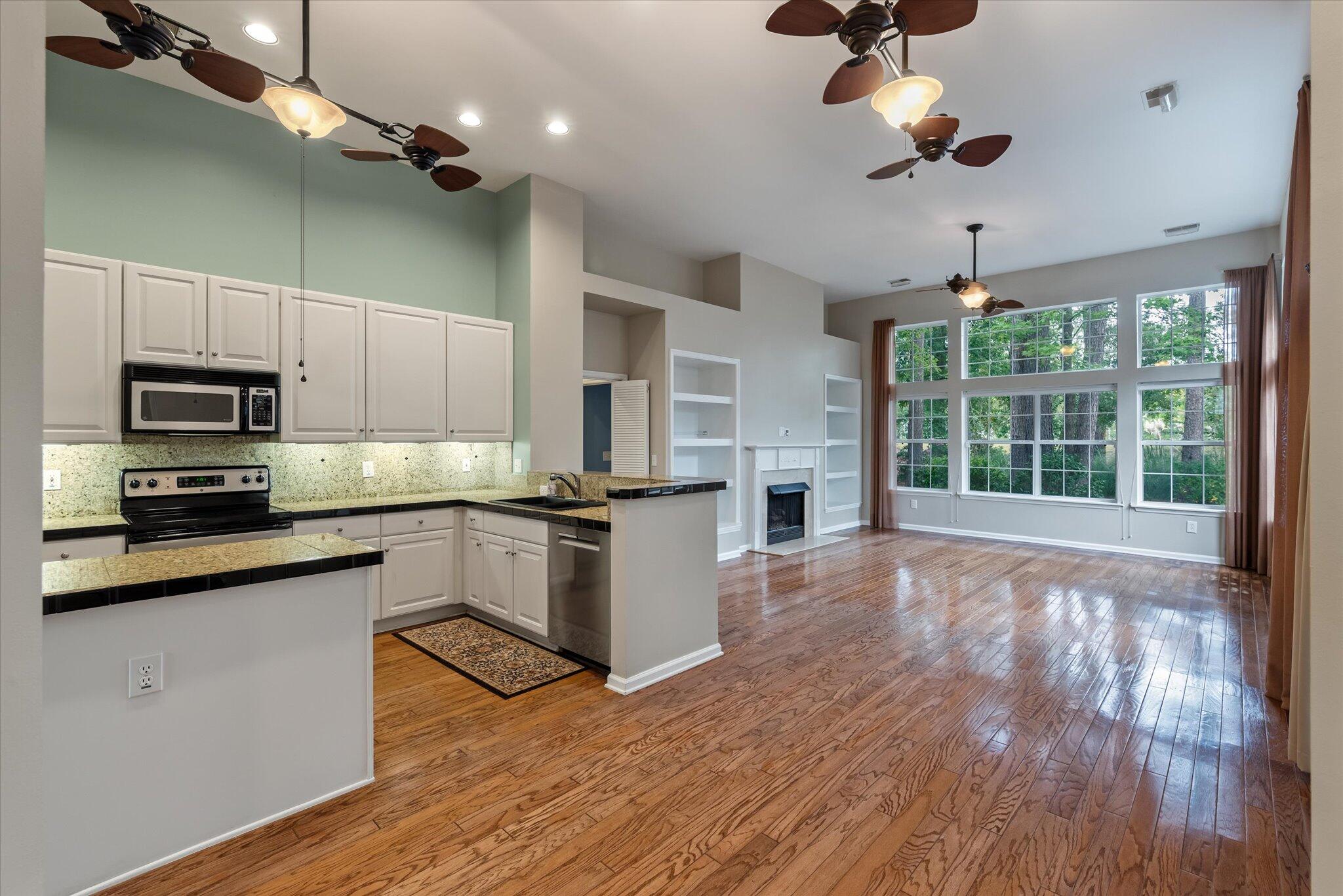 534 Pointe Of Oaks Road