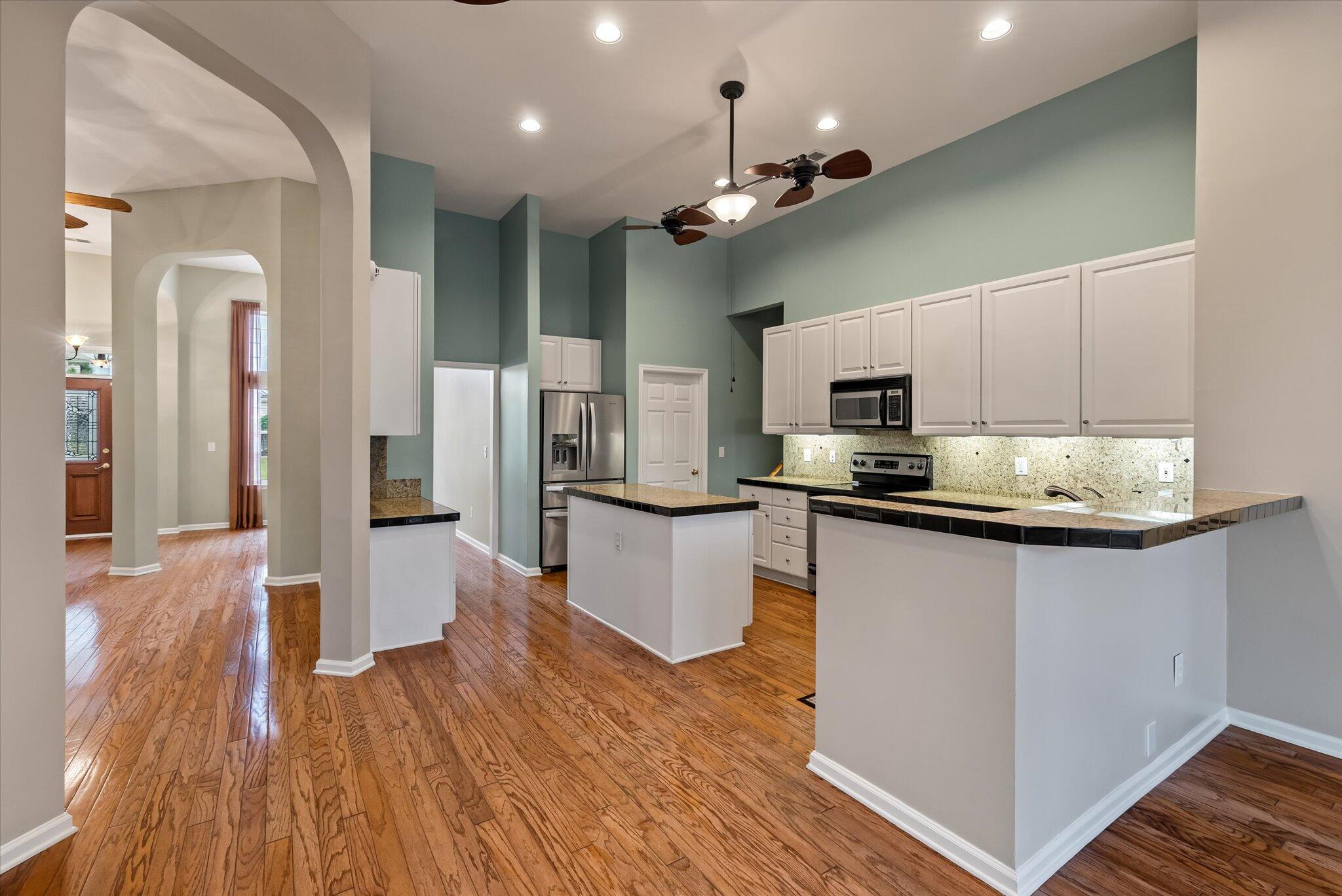 534 Pointe Of Oaks Road