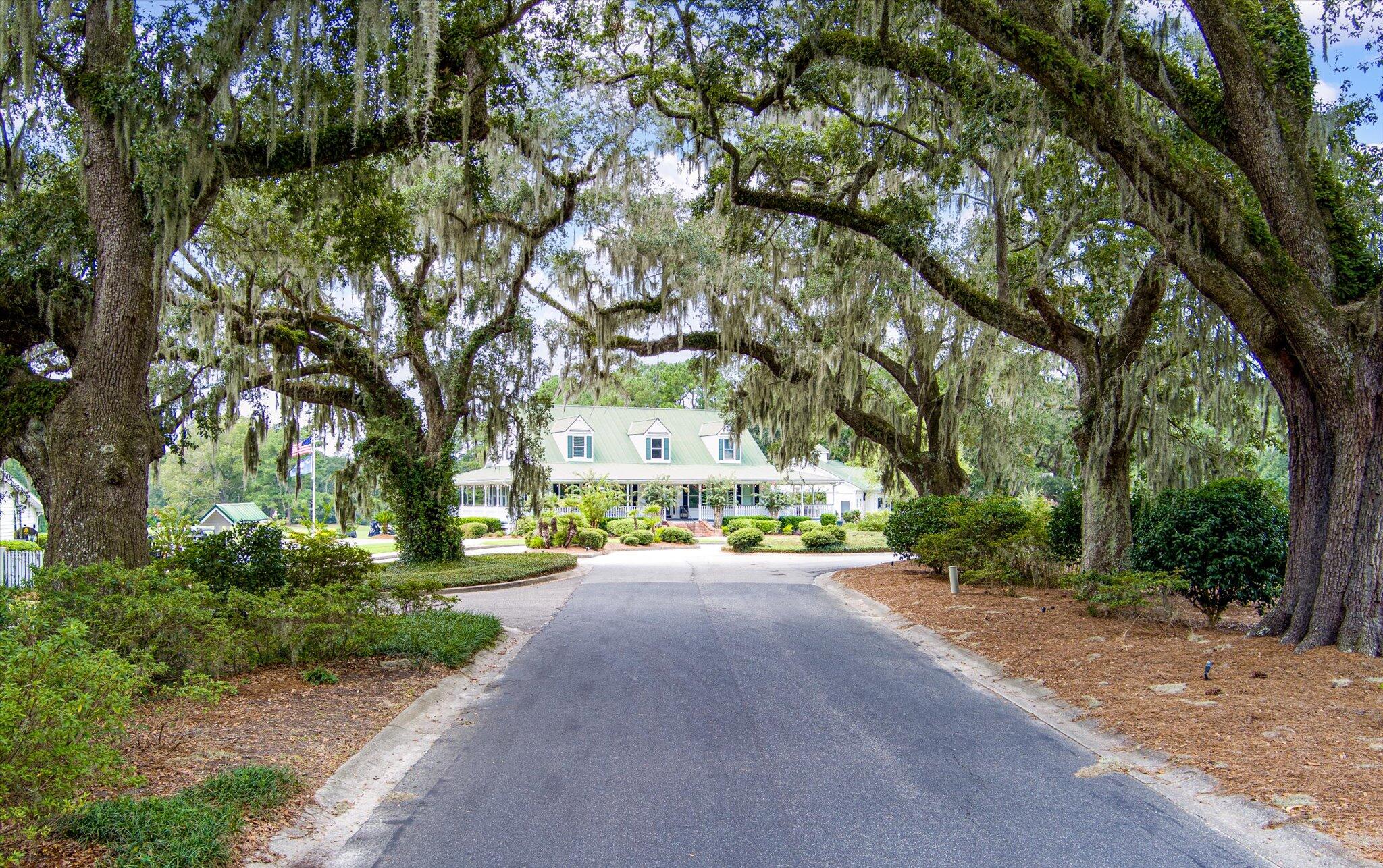 534 Pointe Of Oaks Road