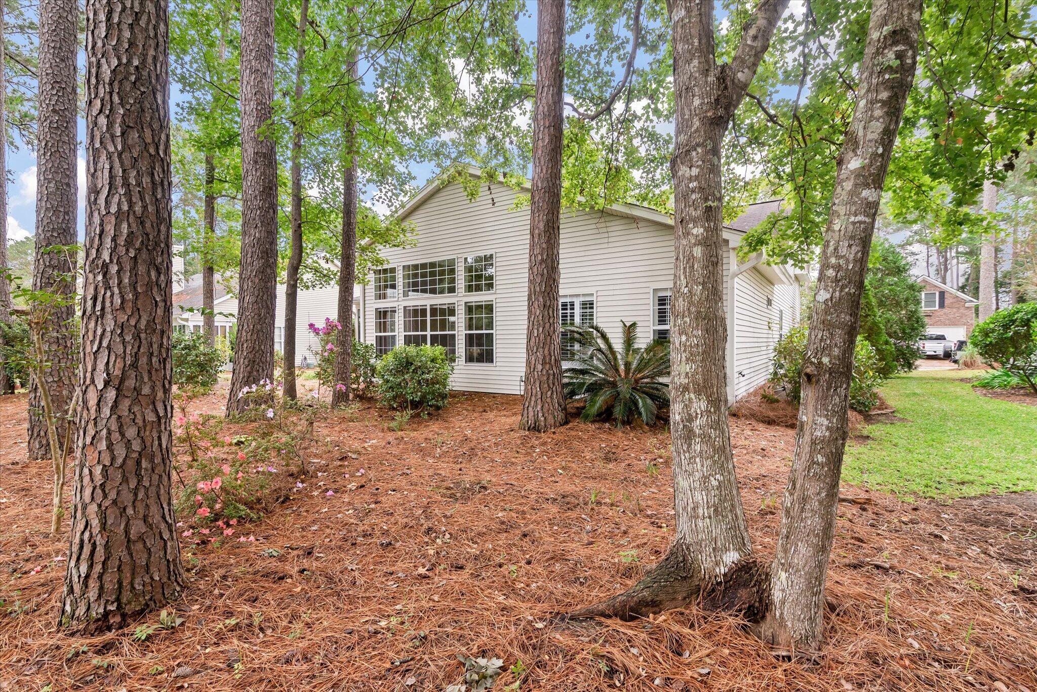 534 Pointe Of Oaks Road