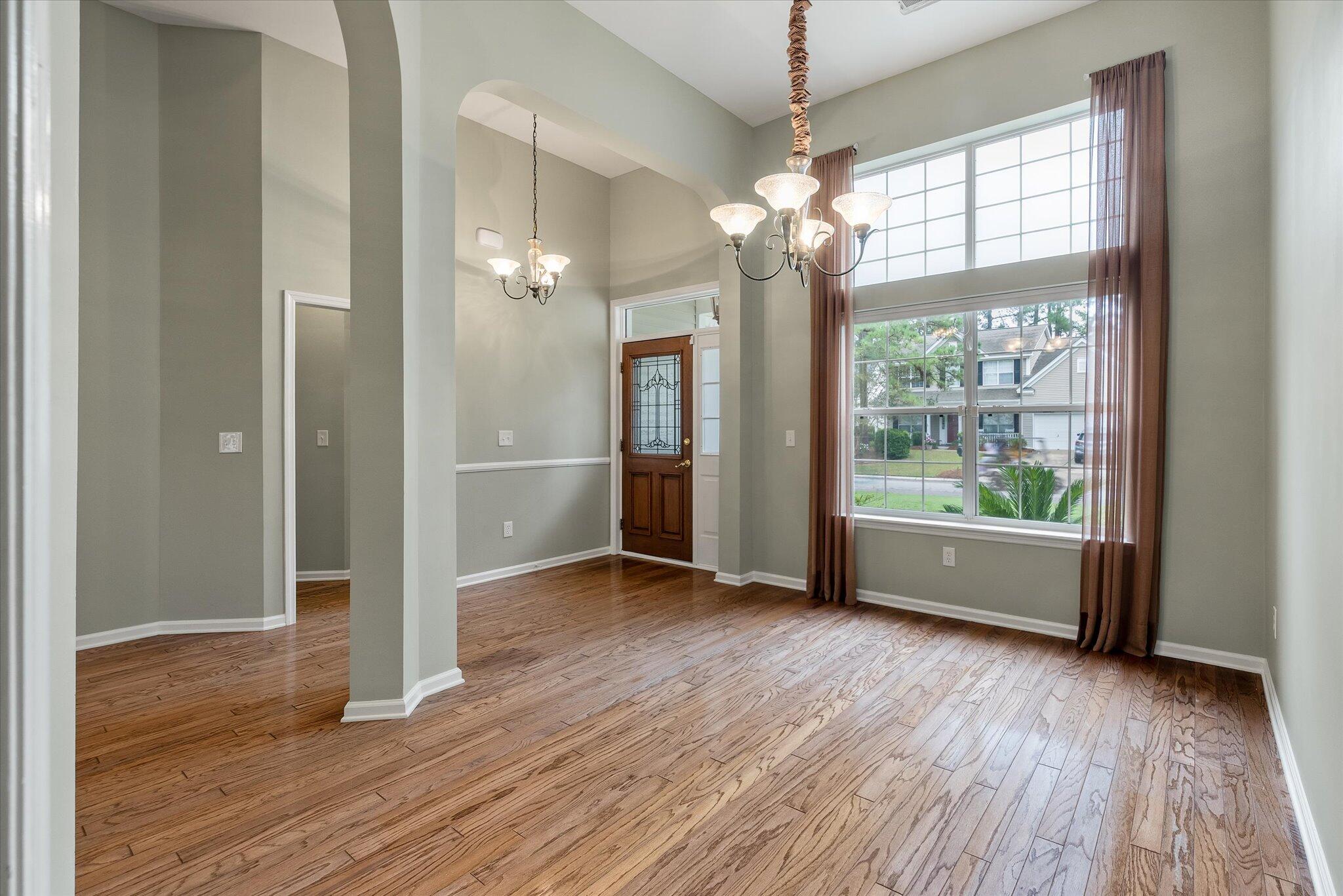 534 Pointe Of Oaks Road