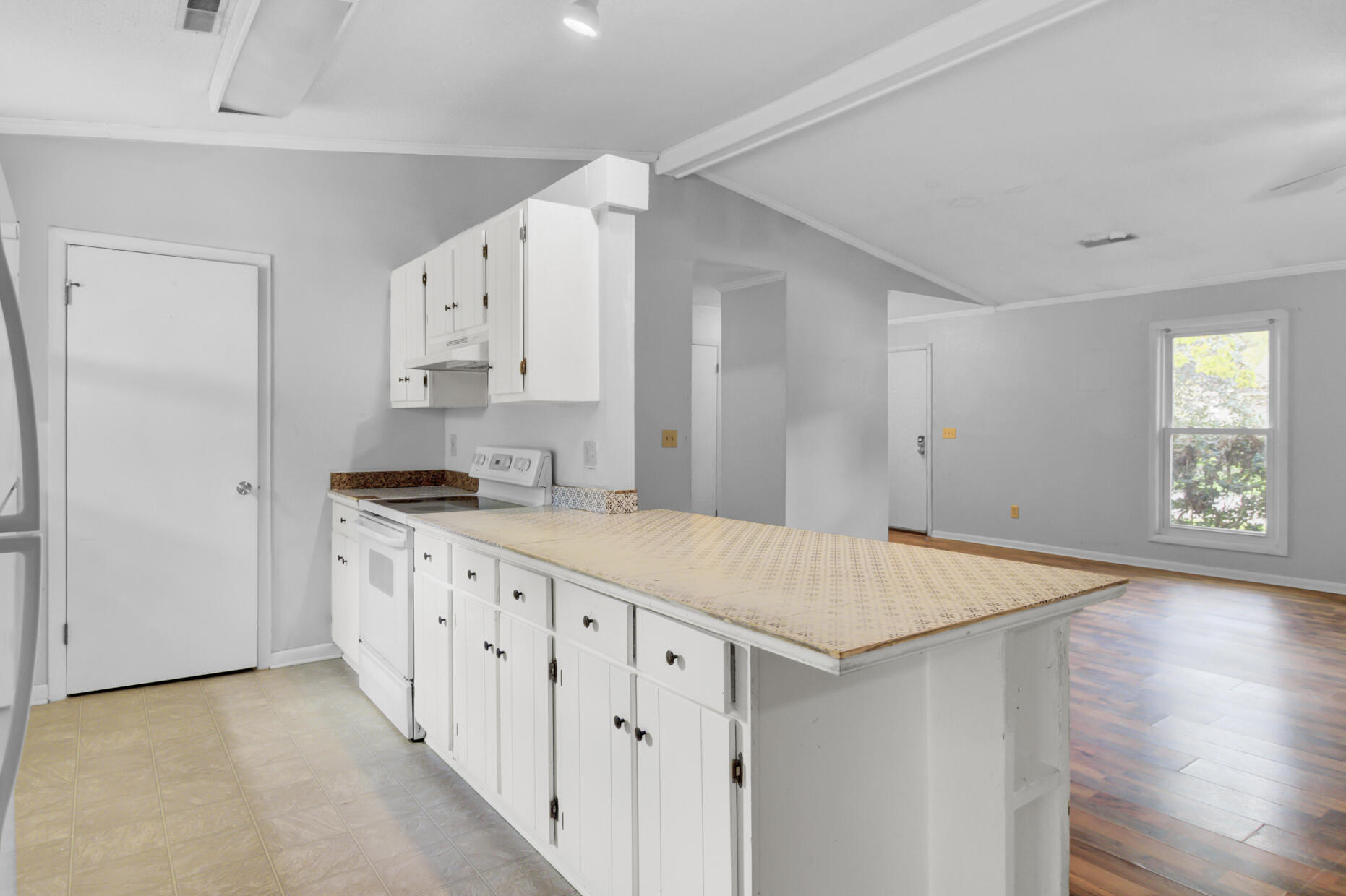 3 Tartan Court