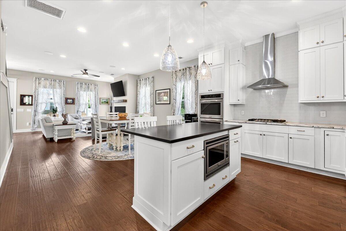 2022 Codorus Lane