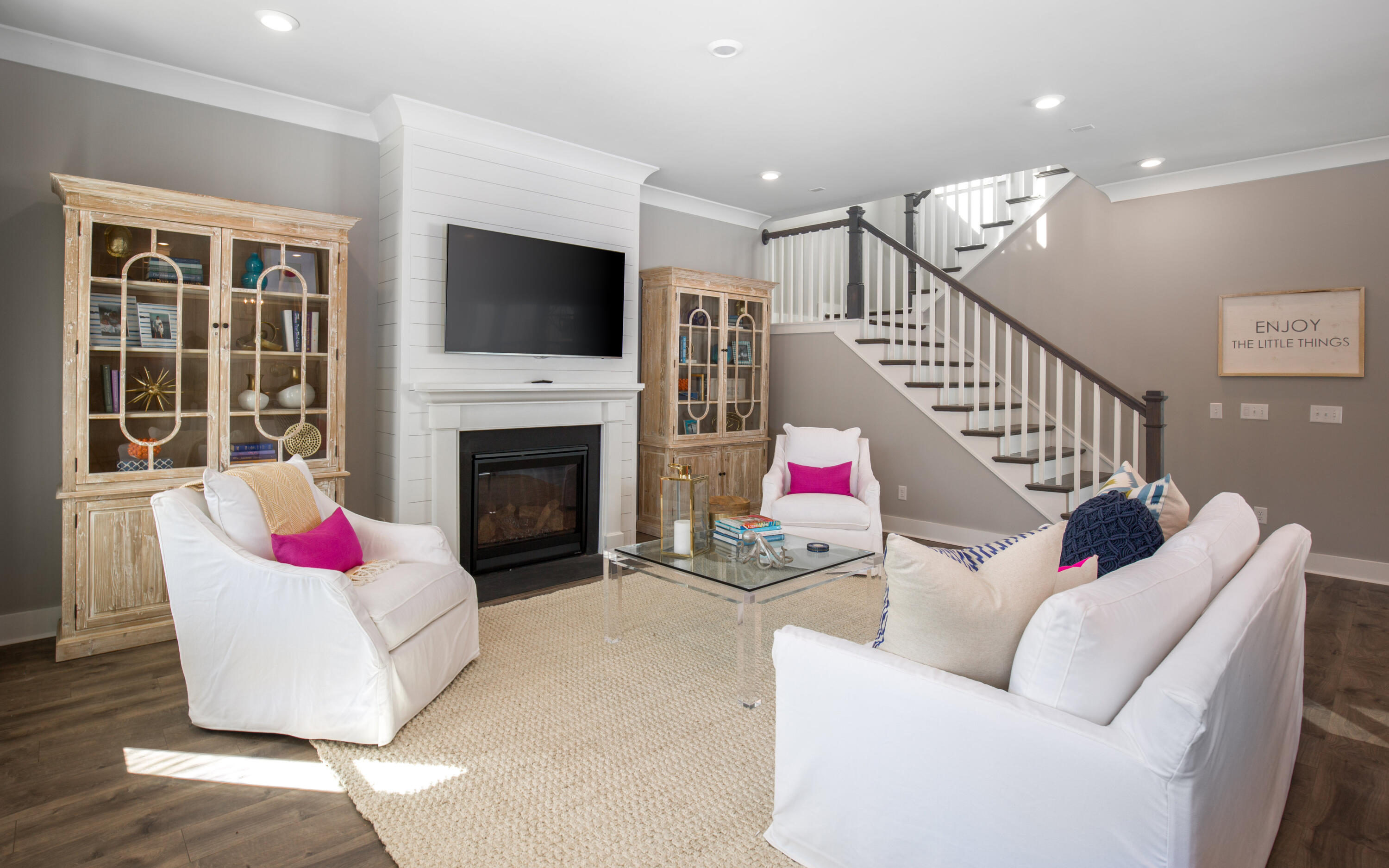 201 Threaded Fern Street