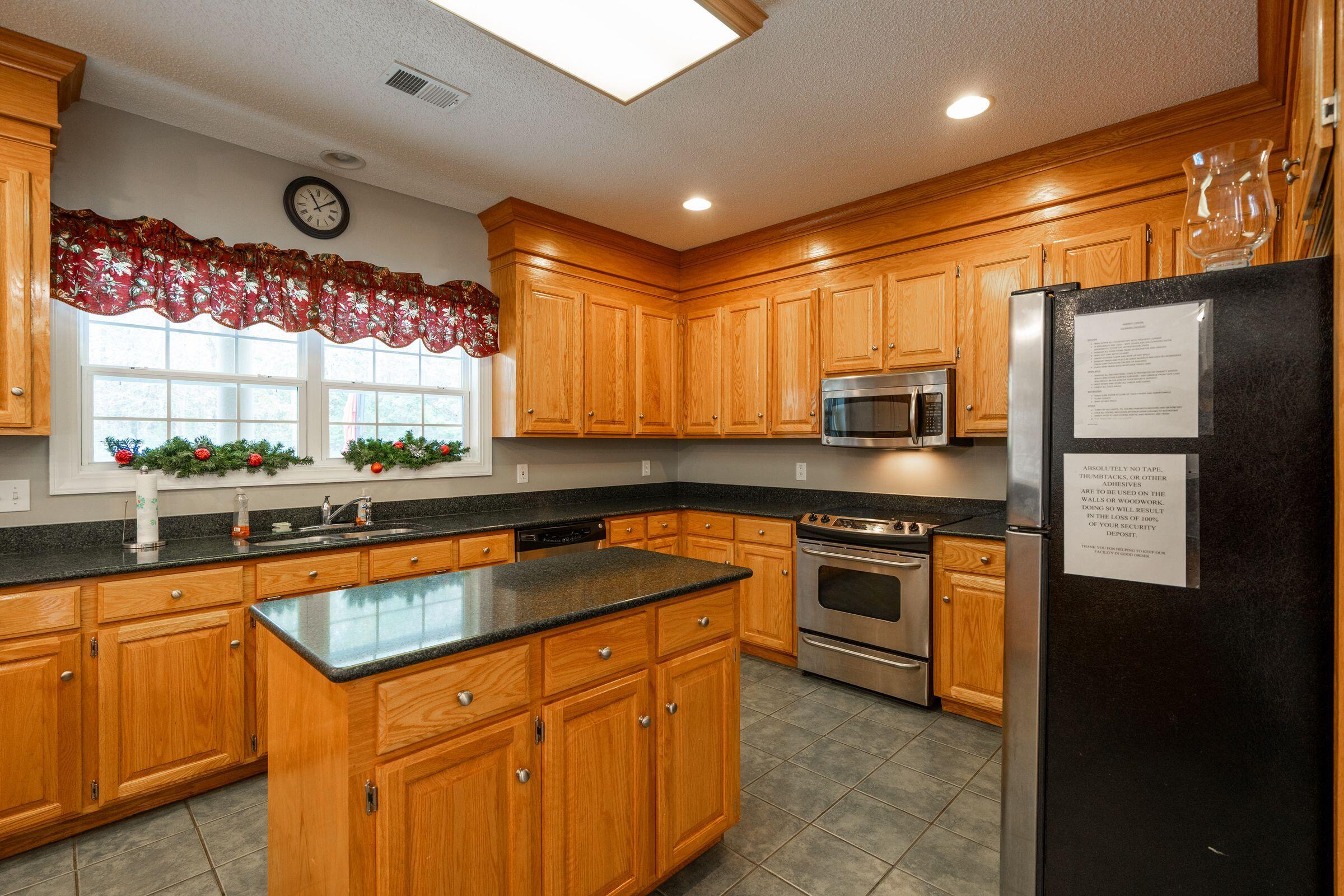 5516 Crescent View Drive