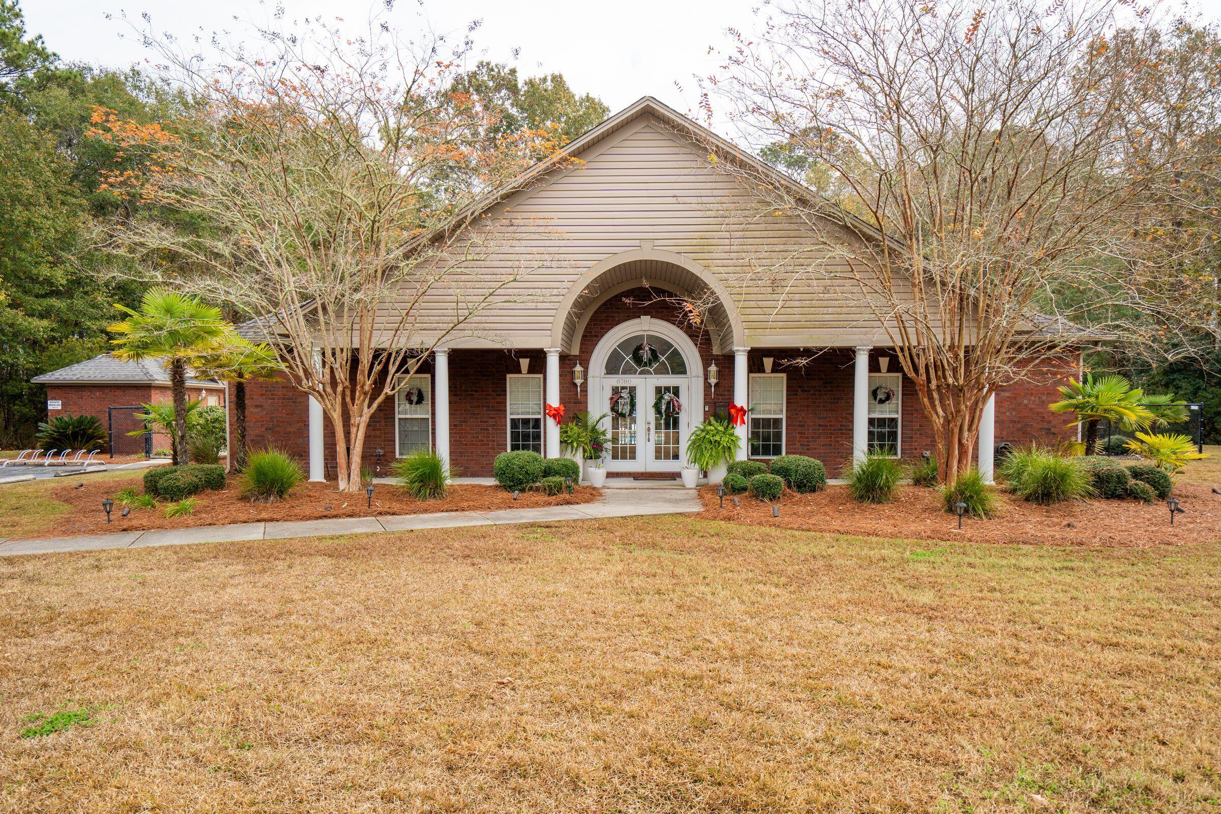 5516 Crescent View Drive